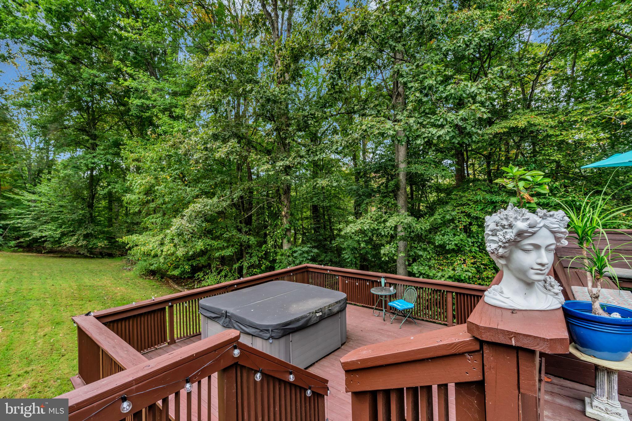 STONEHENGE - Residential