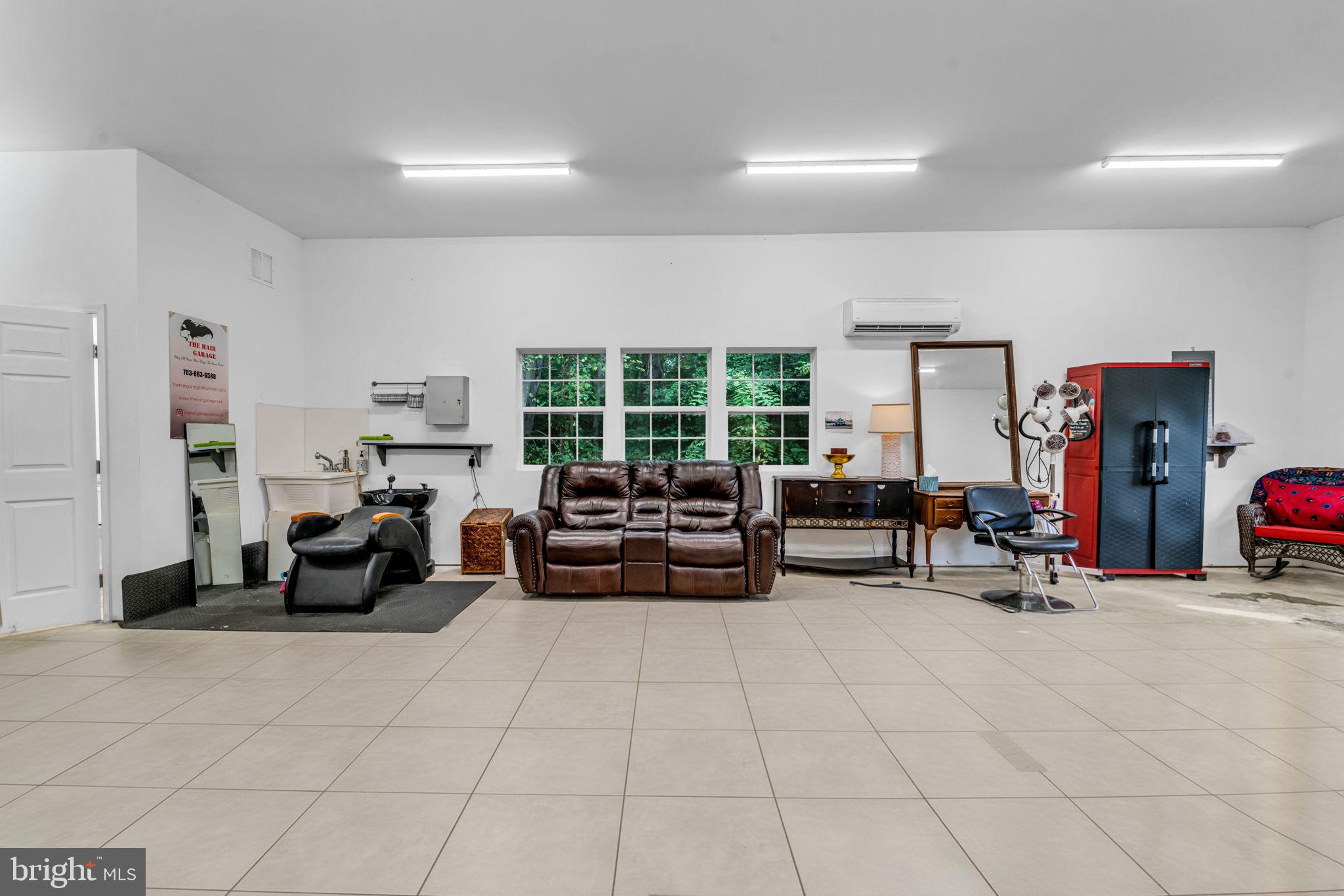 STONEHENGE - Residential