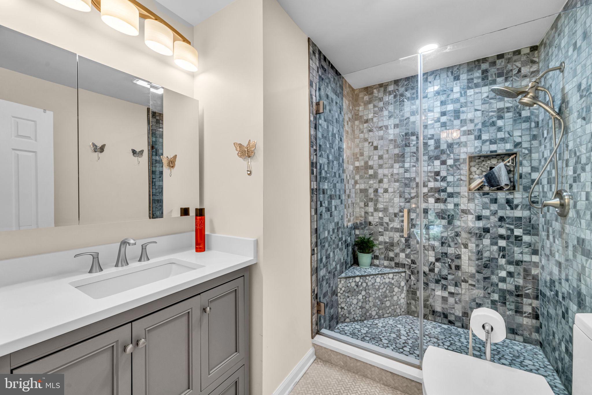 STONEHENGE - Residential