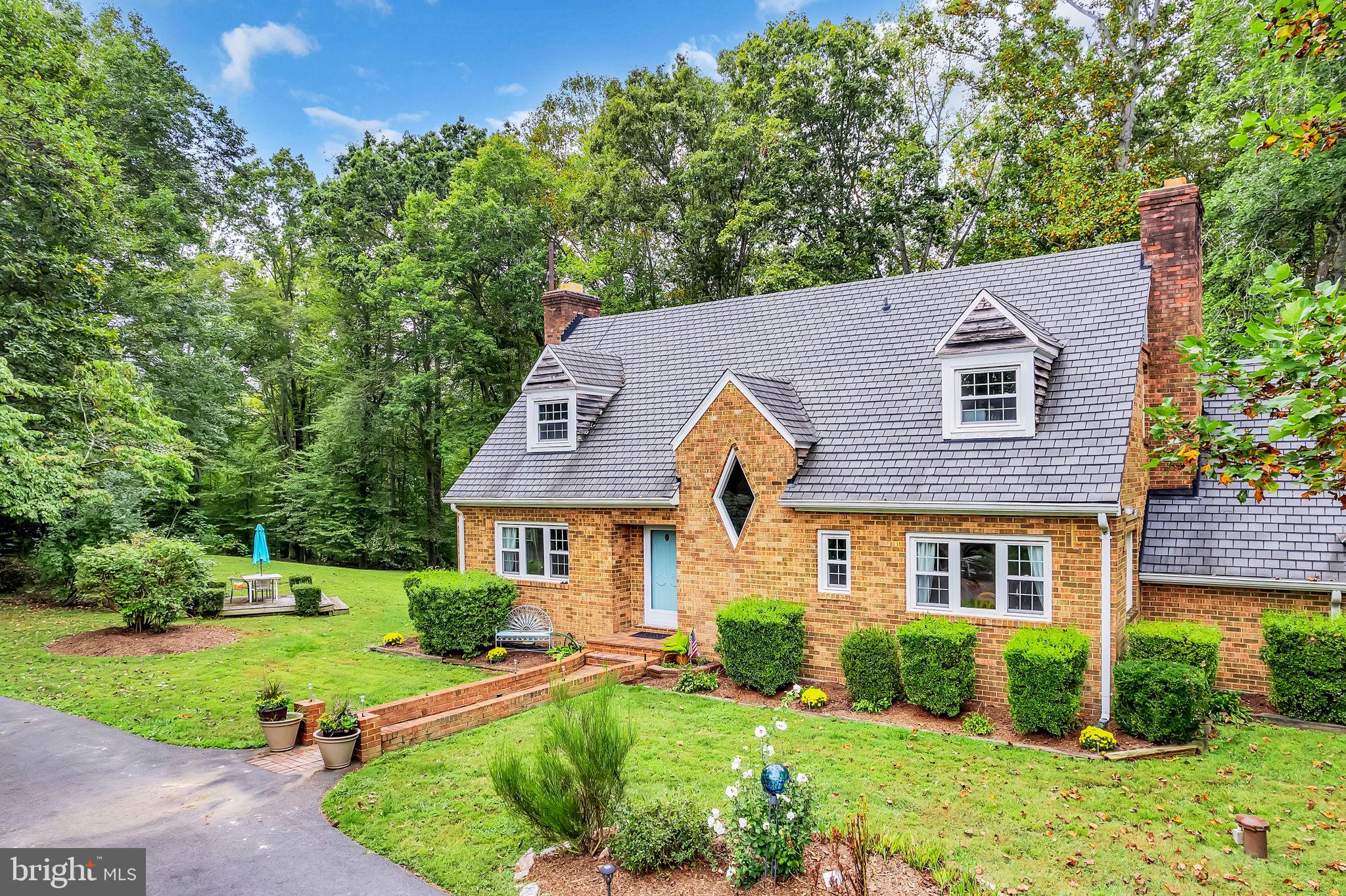 STONEHENGE - Residential