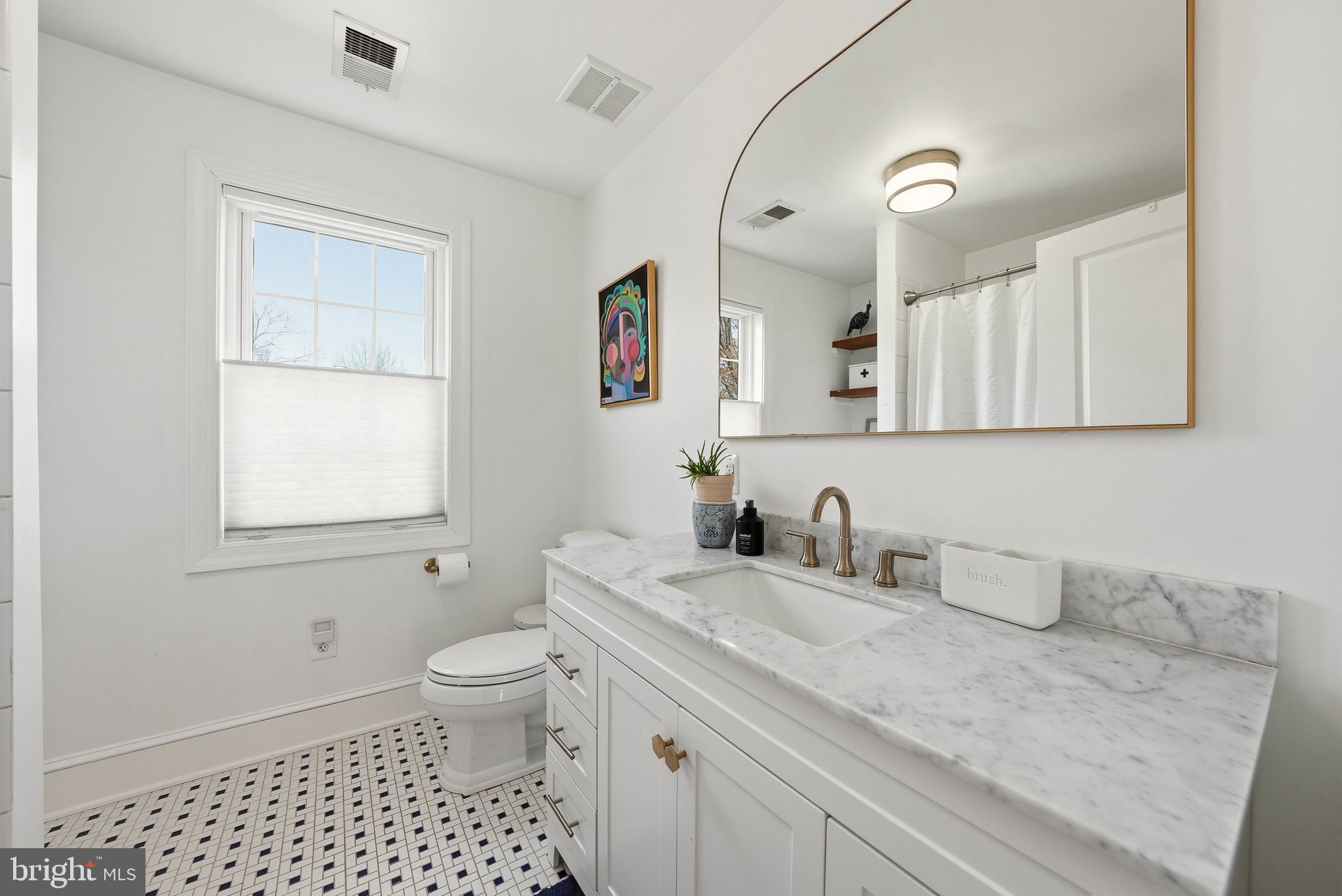 VIENNA HILLS - Residential