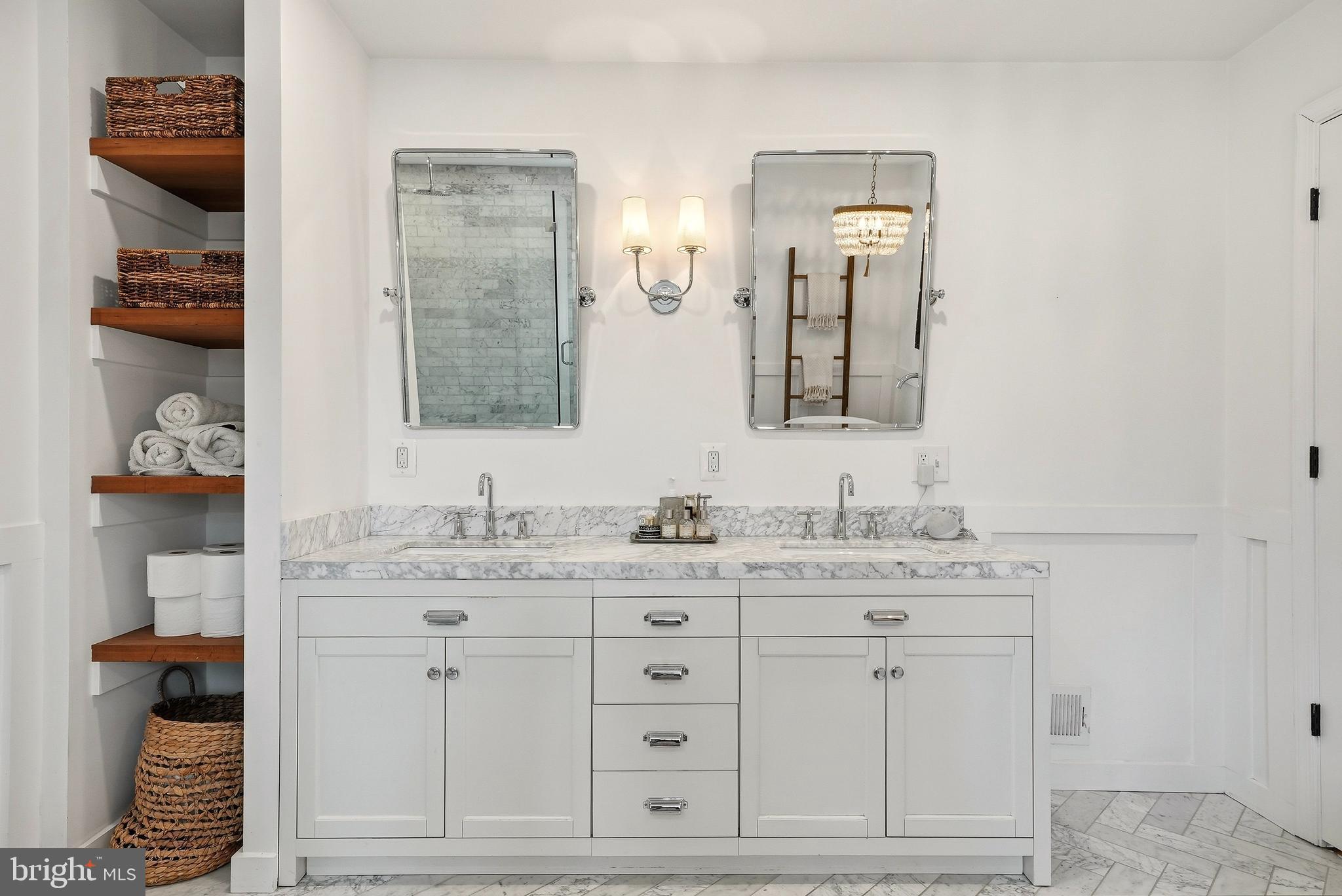 VIENNA HILLS - Residential