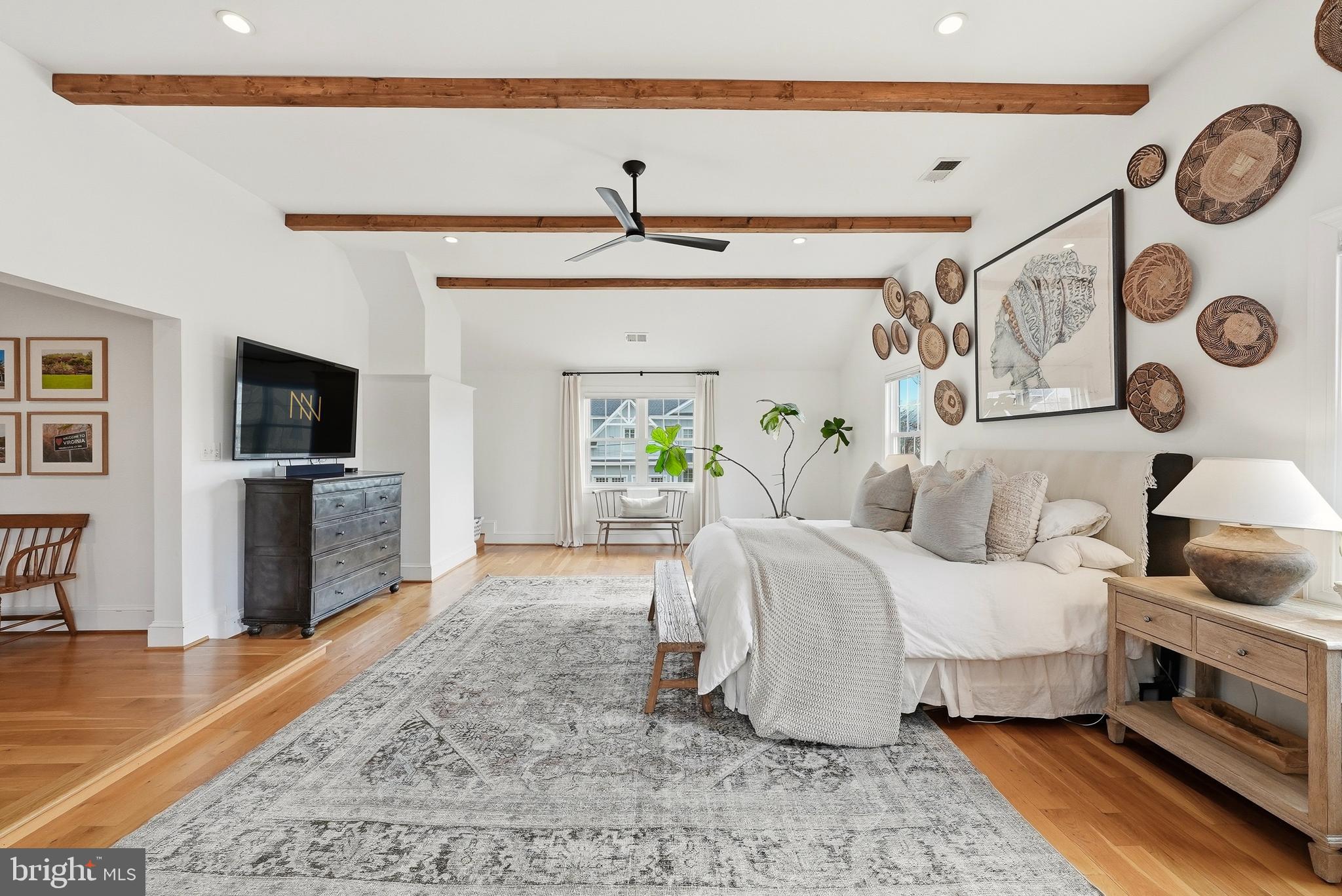 VIENNA HILLS - Residential