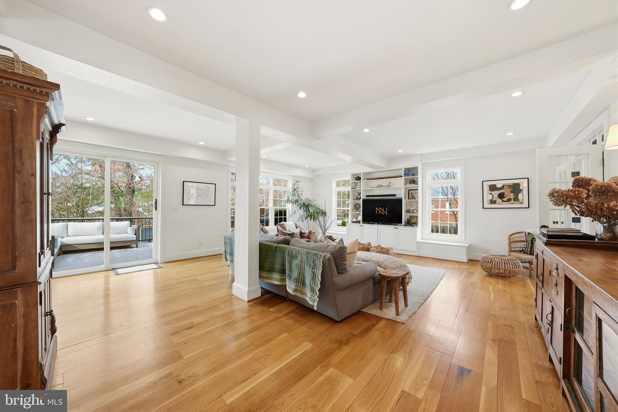 VIENNA HILLS - Residential