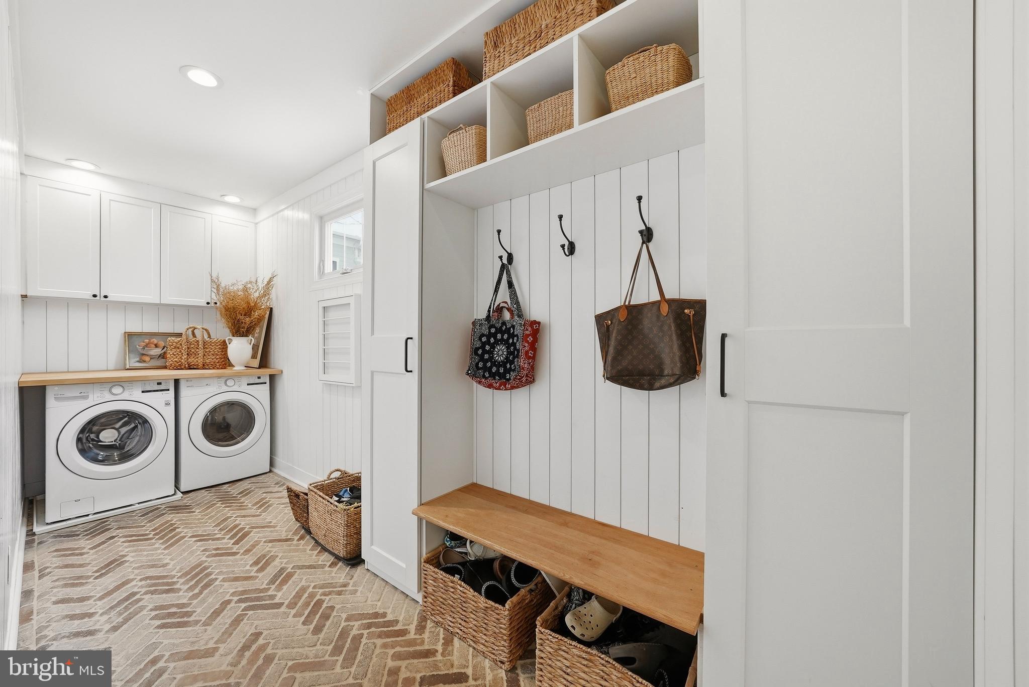 VIENNA HILLS - Residential