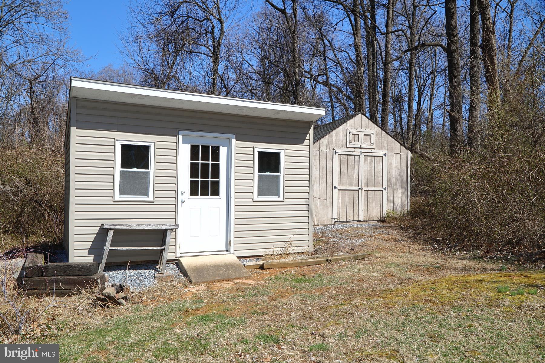 COUNTRY CROSSING - Residential