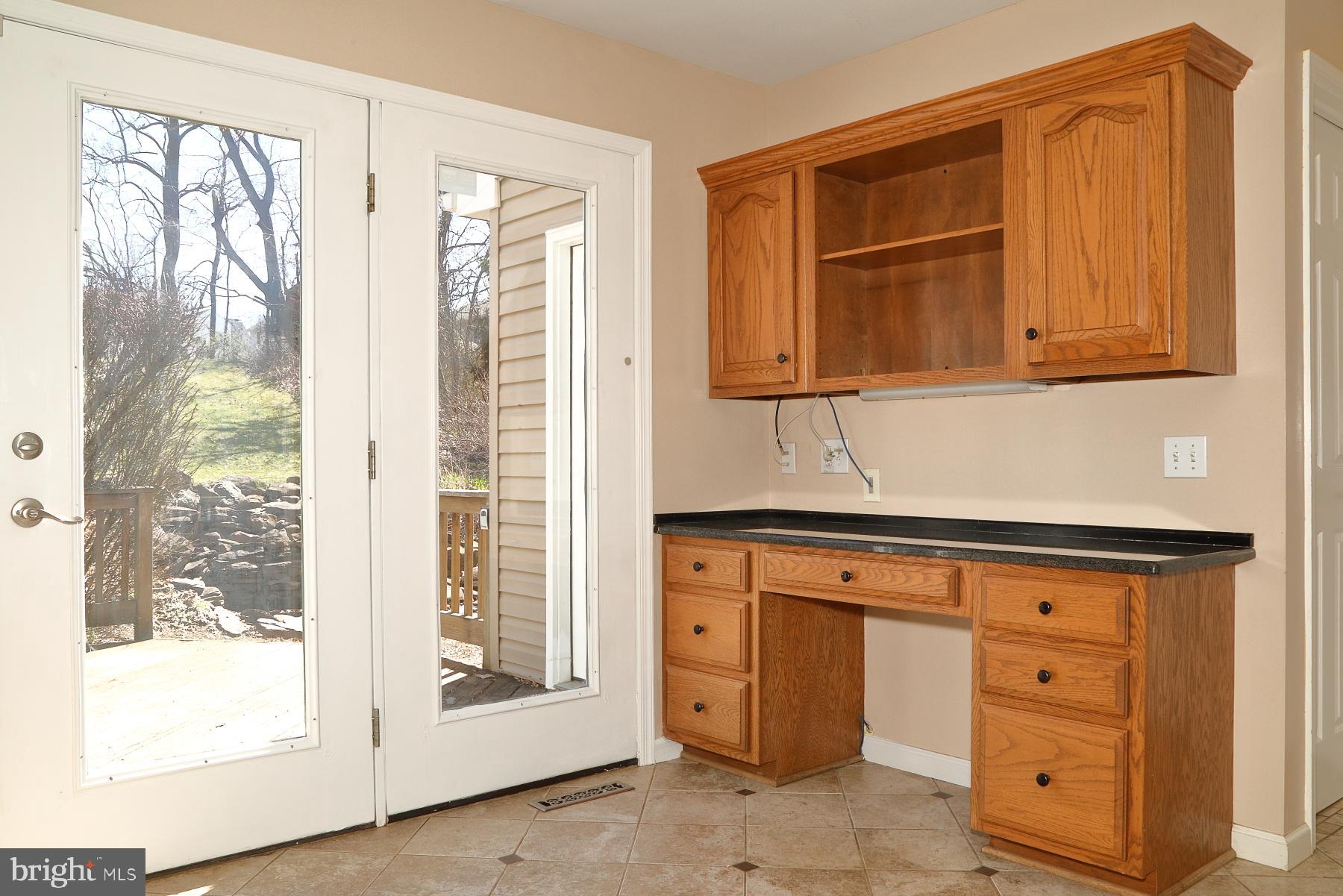 COUNTRY CROSSING - Residential