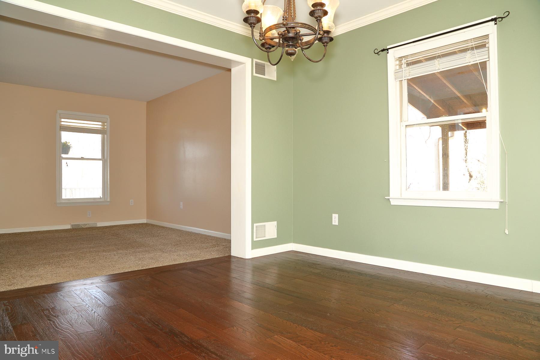 COUNTRY CROSSING - Residential