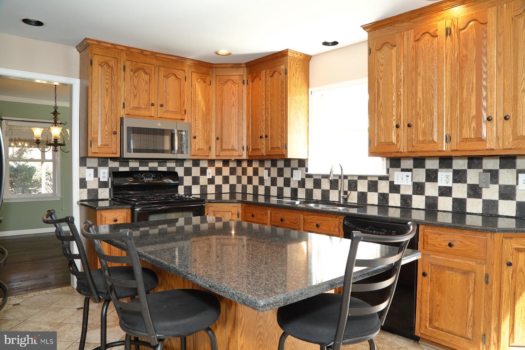 92 STEPHANIA DRIVE