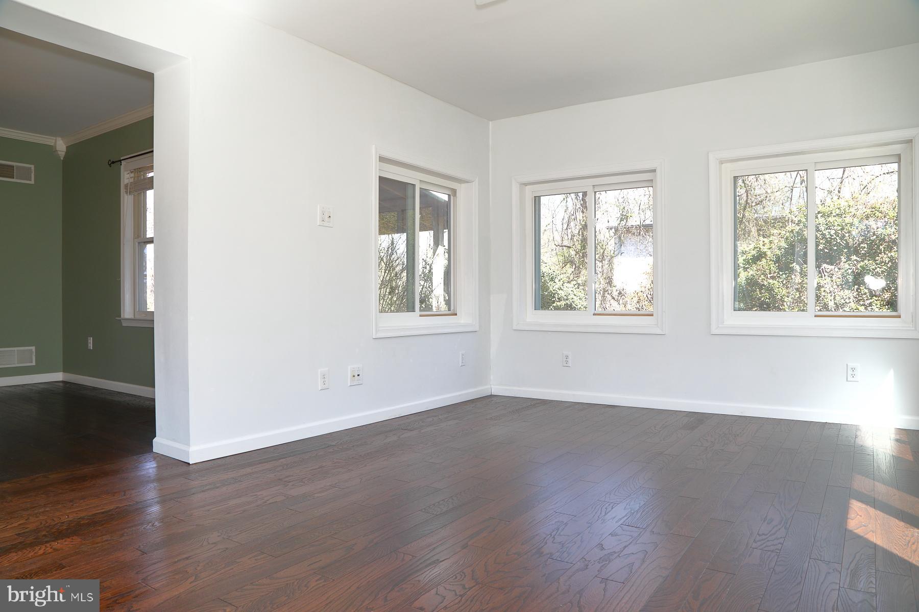 COUNTRY CROSSING - Residential