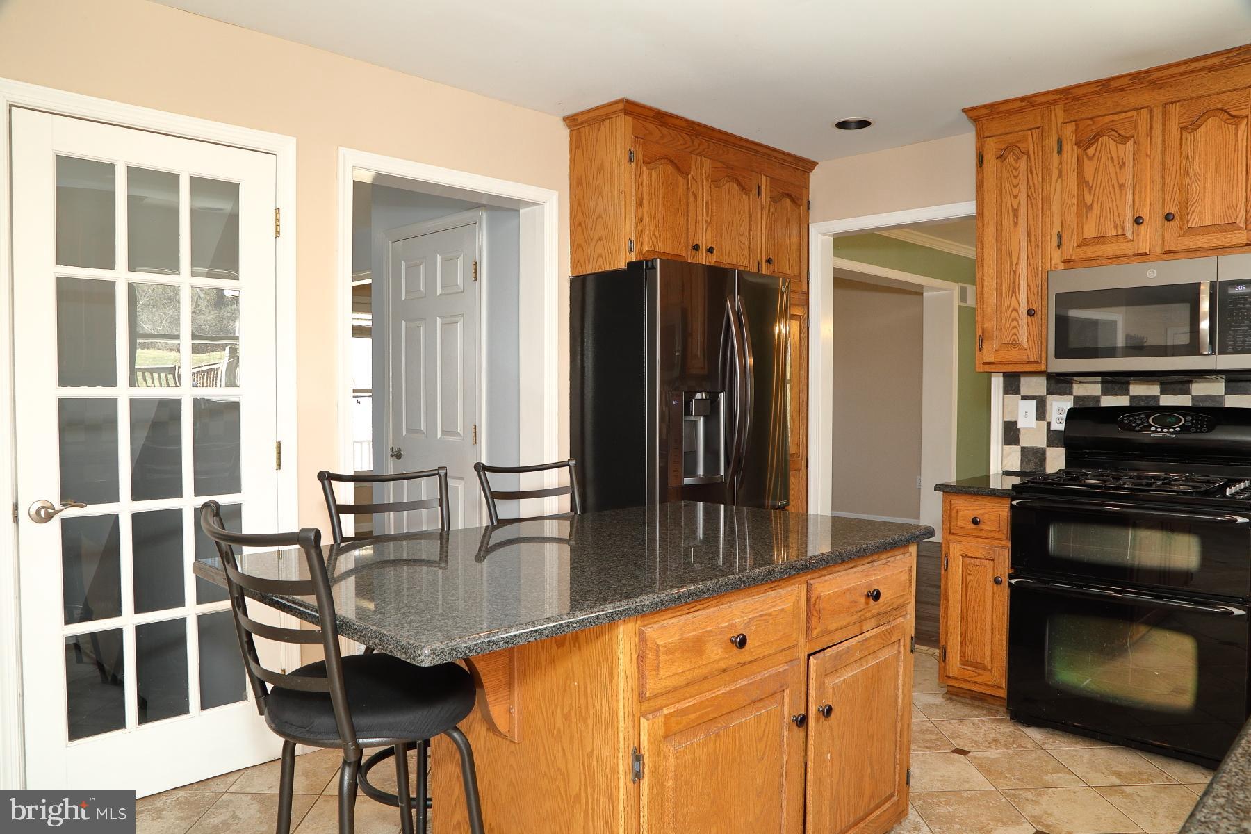 COUNTRY CROSSING - Residential