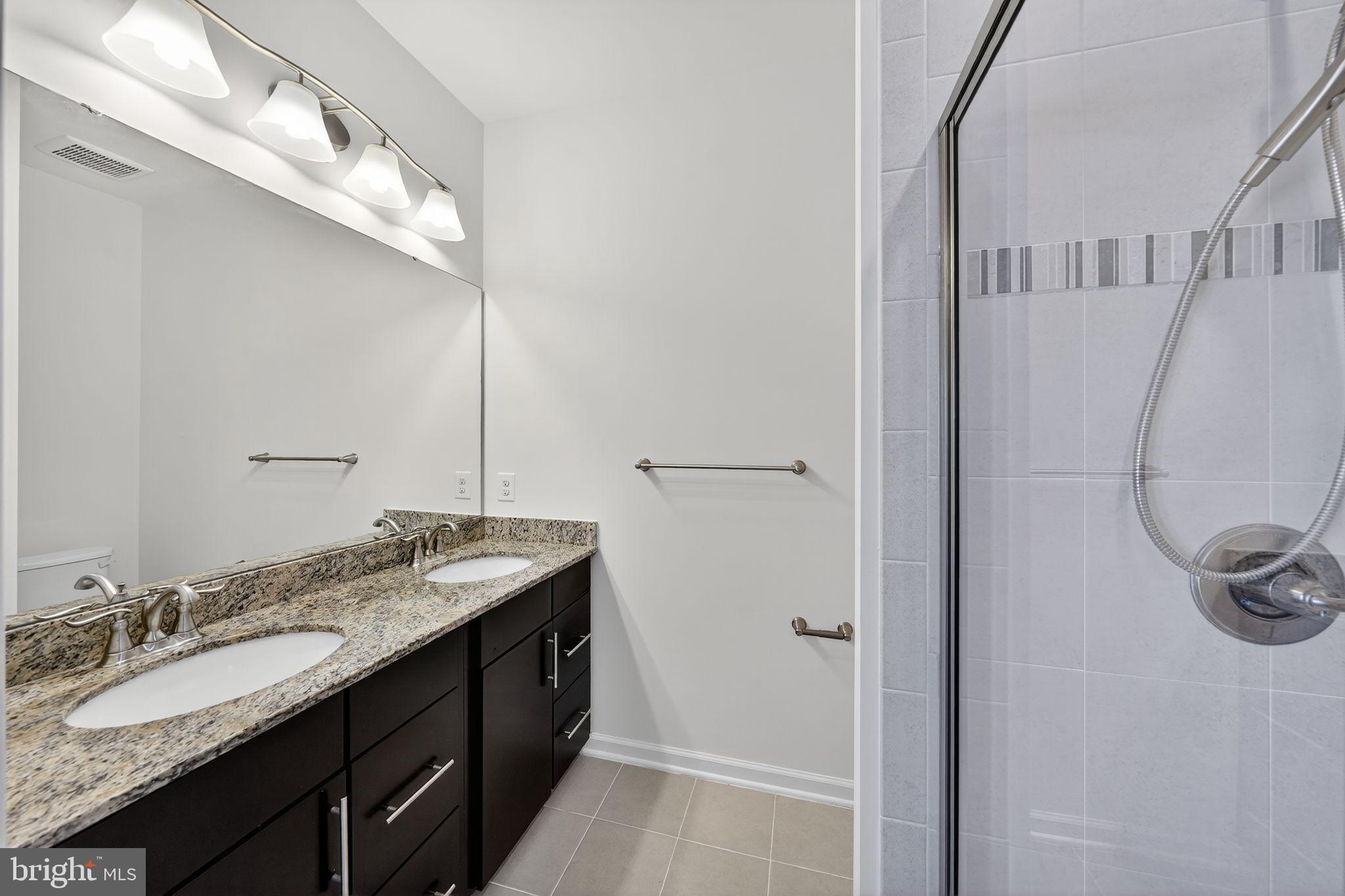 HOWARD SQUARE - Residential