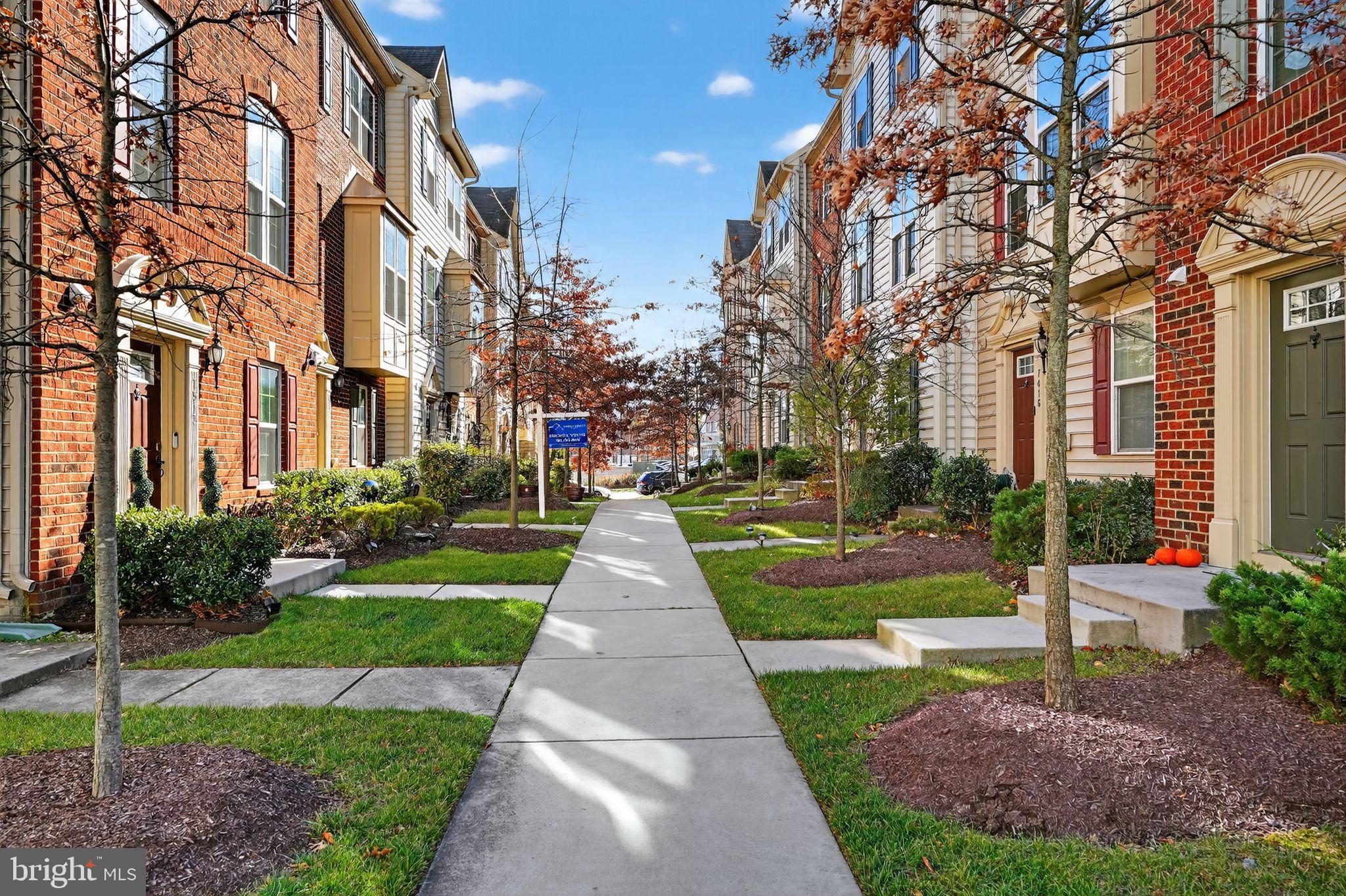 HOWARD SQUARE - Residential