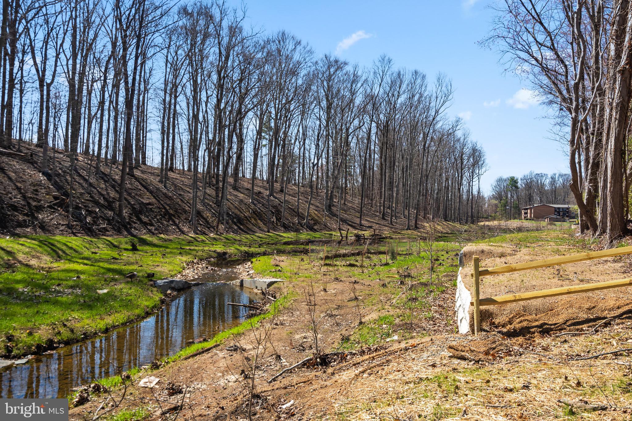 MOSBY WOODS TOWNHOUSE - Residential