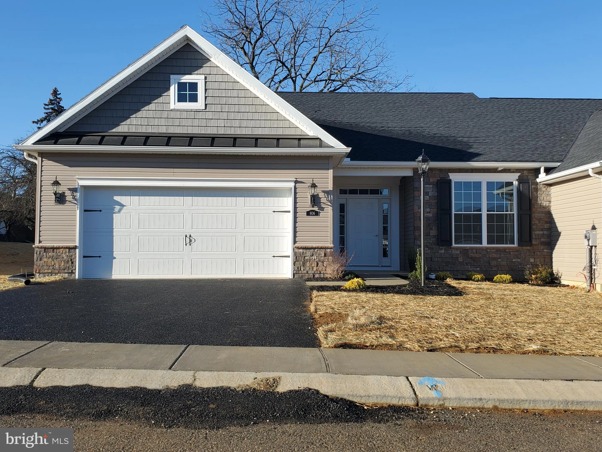 606 Cypress Drive Unit 54, Hanover, PA 17331