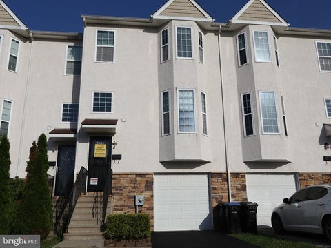 Townhouse For Sale - 914 Thomas Street<br/> Montgomery County, NORRISTOWN, PA 19401