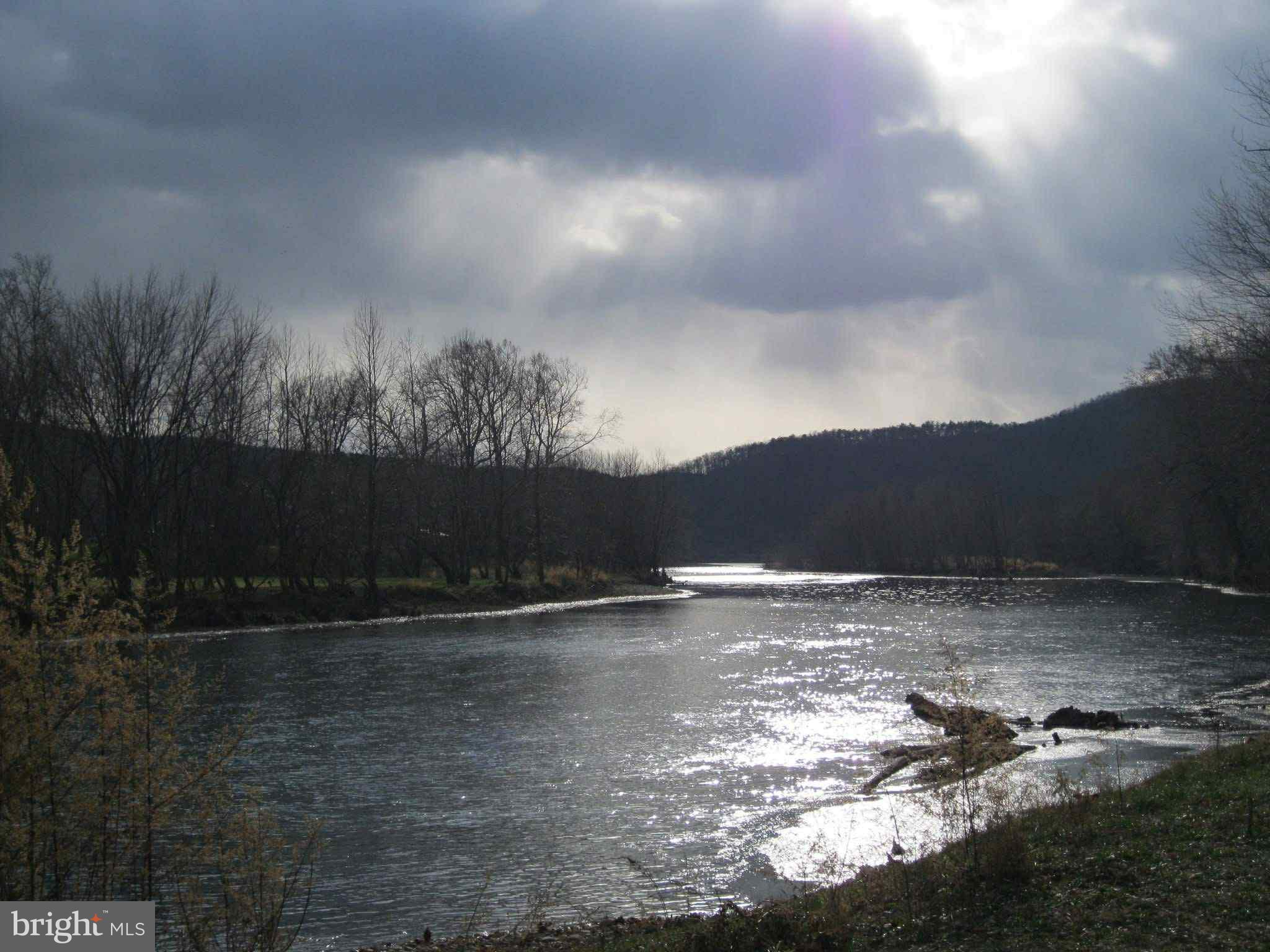 BLUFFS ON THE POTOMAC - Residential