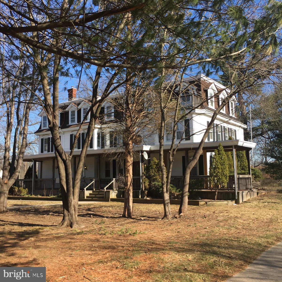 Totally renovated 1 Bed / 1 Bath Apartment is available in Hatfield Township. This unit has its own private porch looking at nature. New pictures coming when completed.