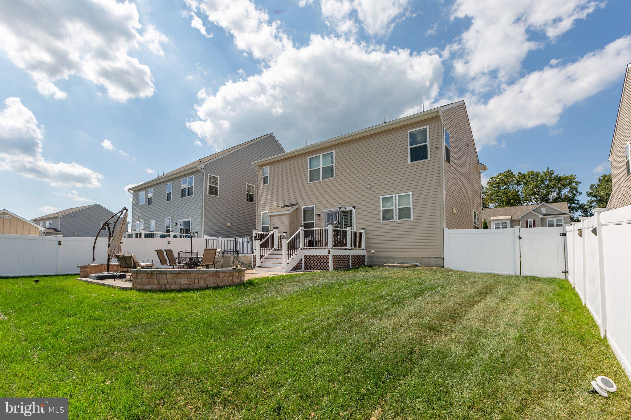 SUMMERFIELD - Residential