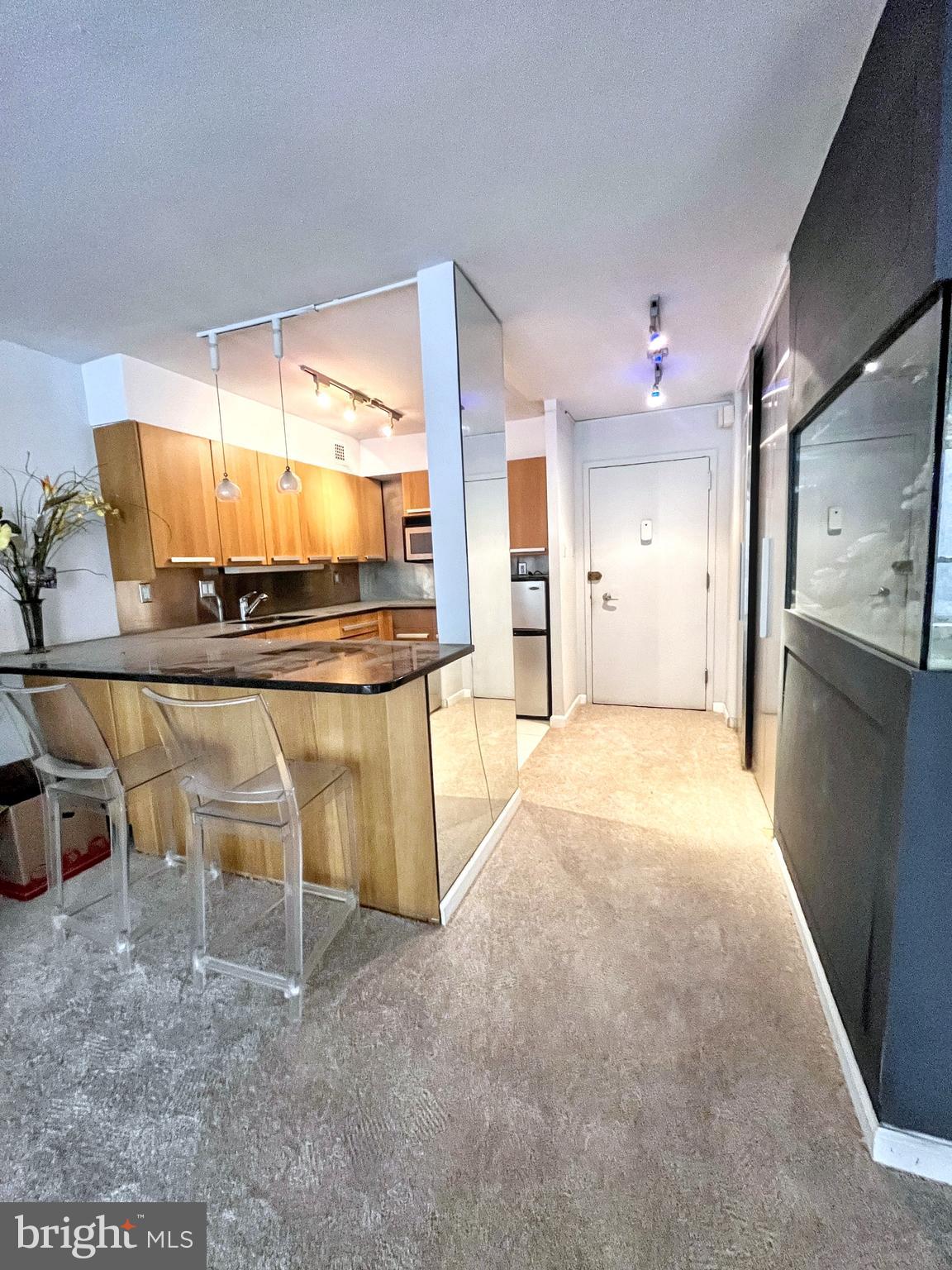 224 W RITTENHOUSE SQUARE 30 1718