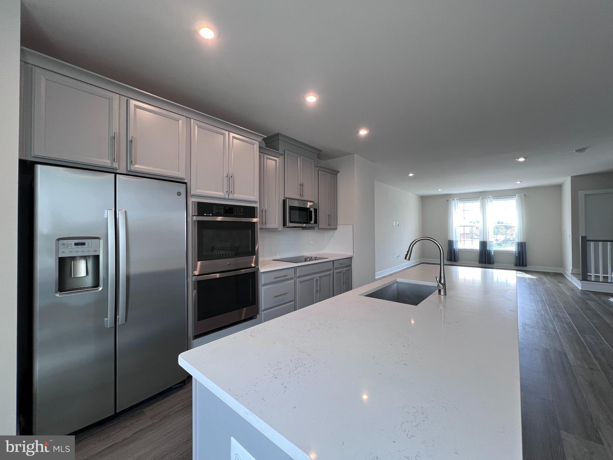 BRADLEY SQUARE - Residential Lease