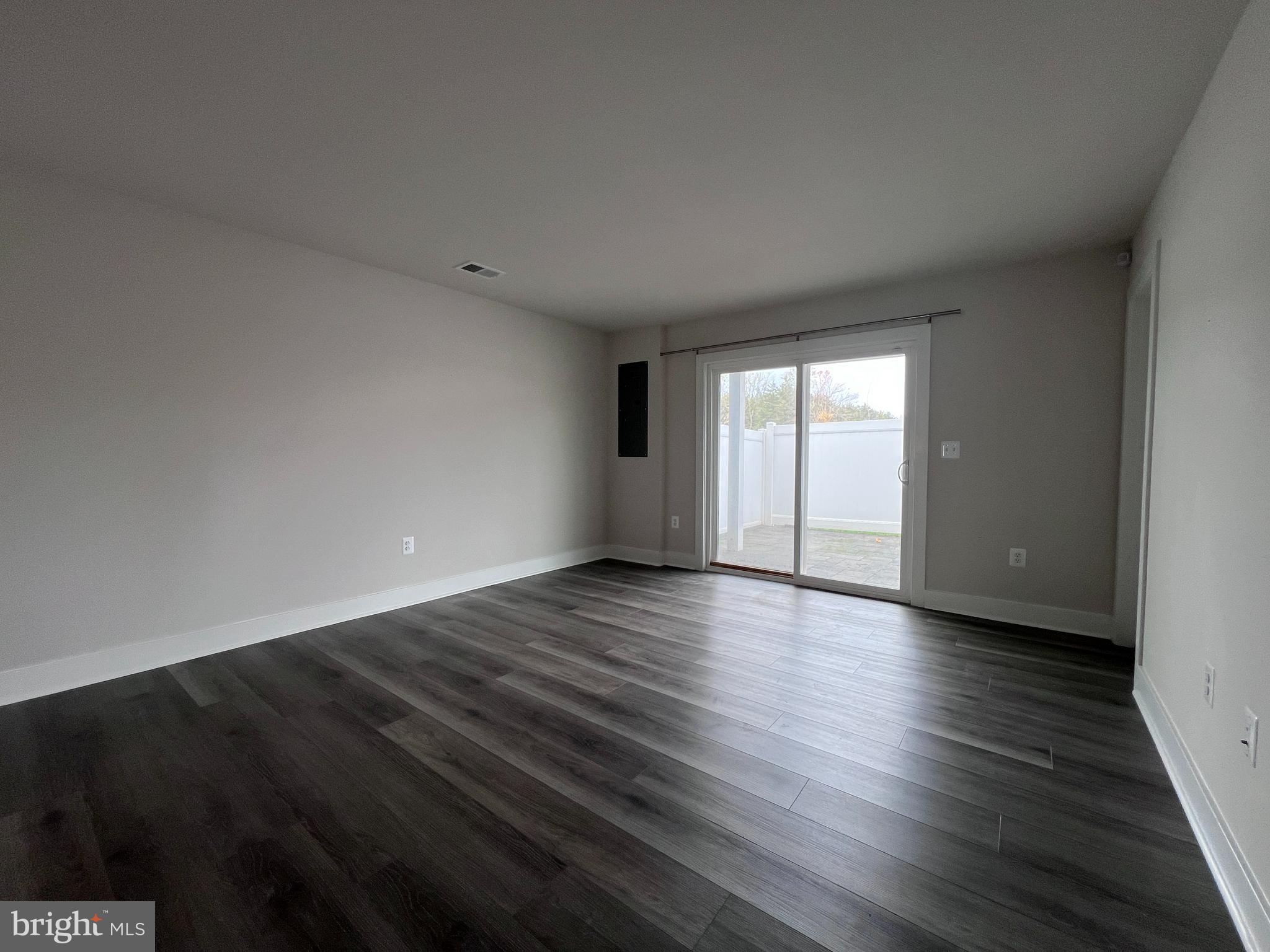 BRADLEY SQUARE - Residential Lease