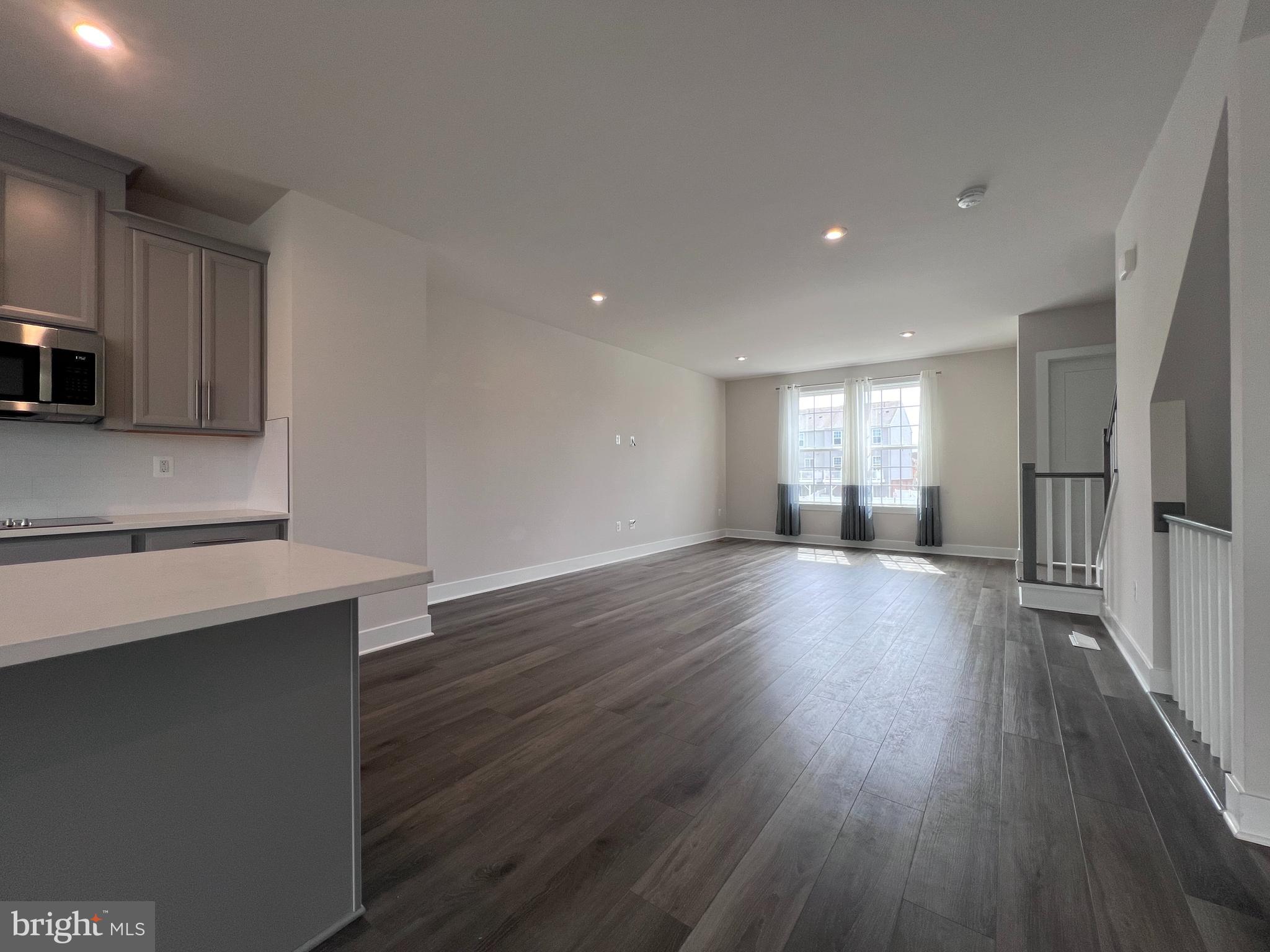 BRADLEY SQUARE - Residential Lease