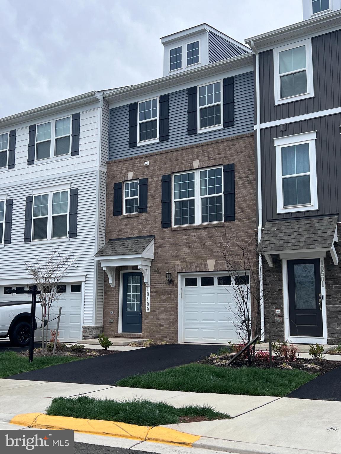 BRADLEY SQUARE - Residential Lease