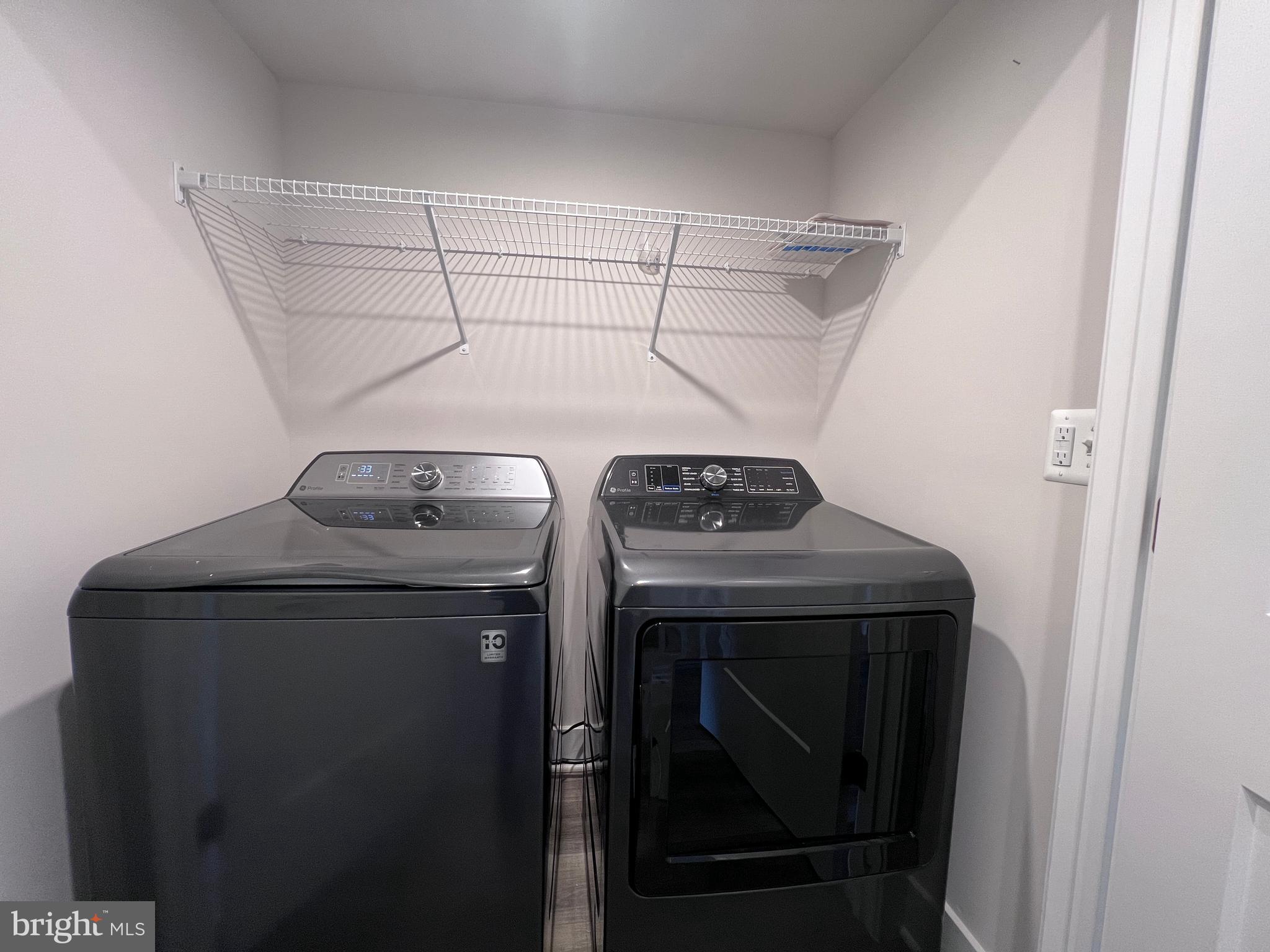 BRADLEY SQUARE - Residential Lease