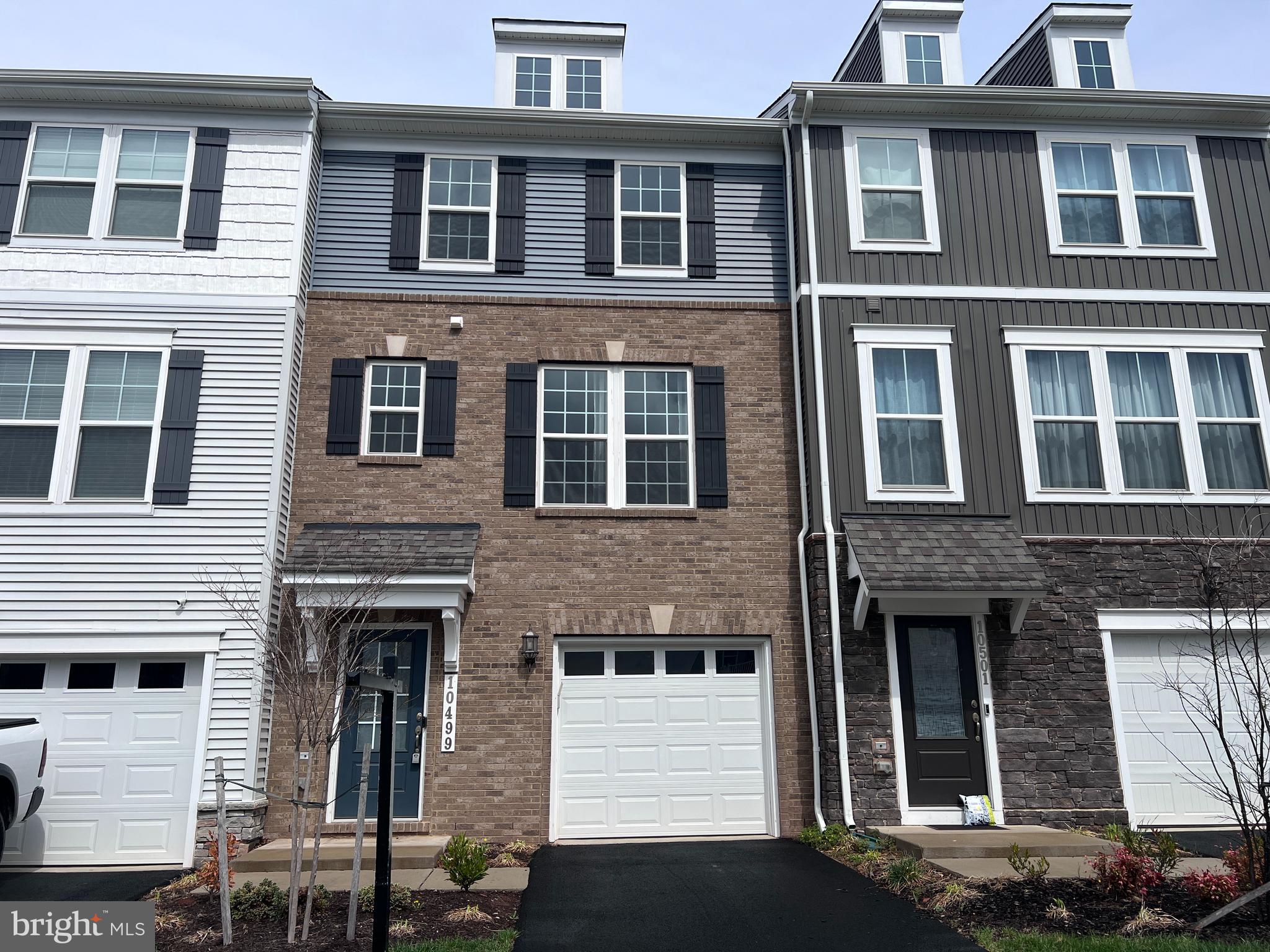 BRADLEY SQUARE - Residential Lease