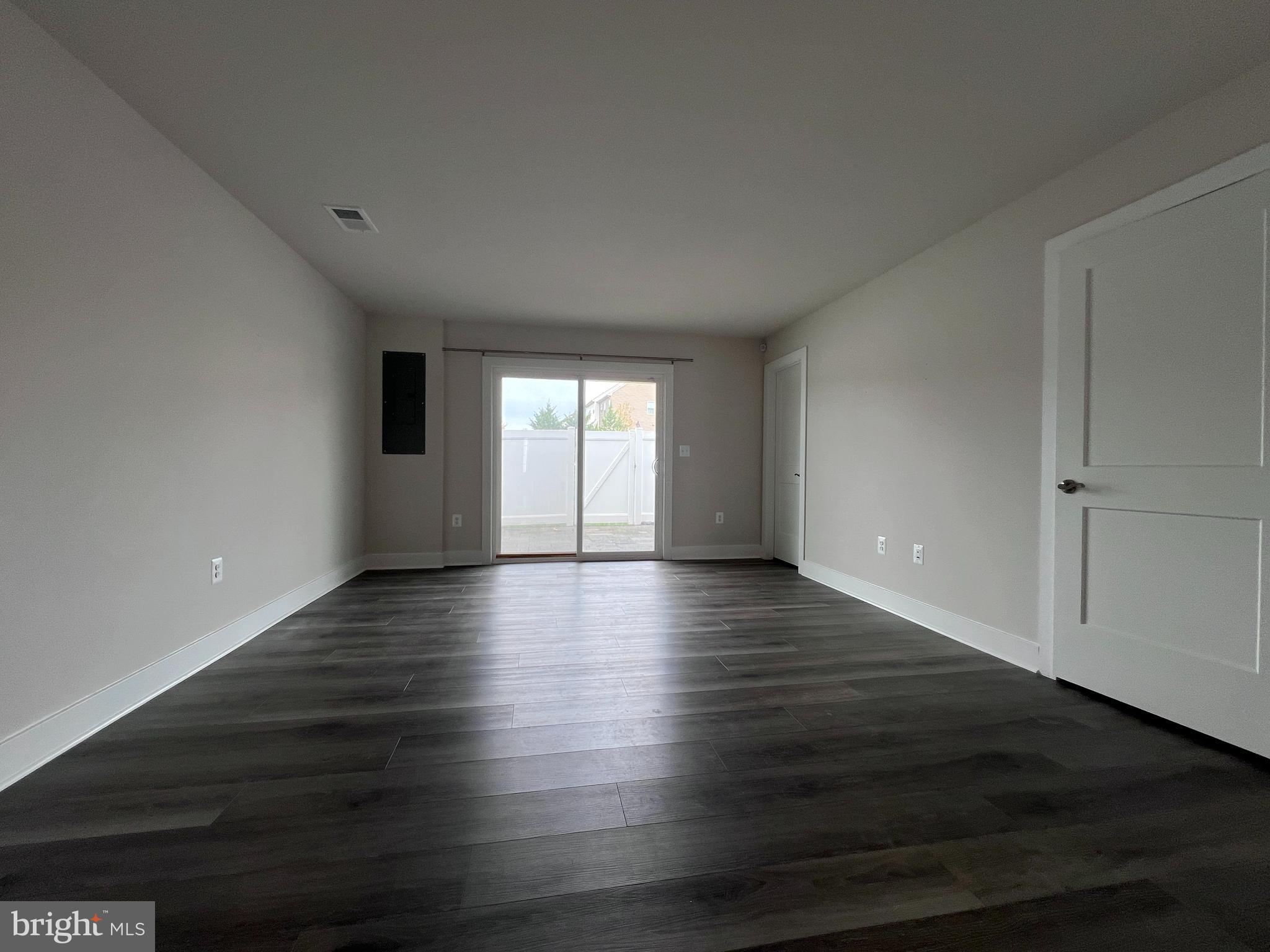 BRADLEY SQUARE - Residential Lease