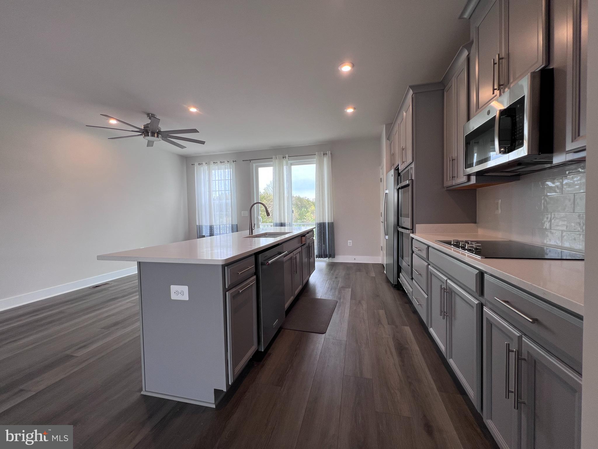 BRADLEY SQUARE - Residential Lease