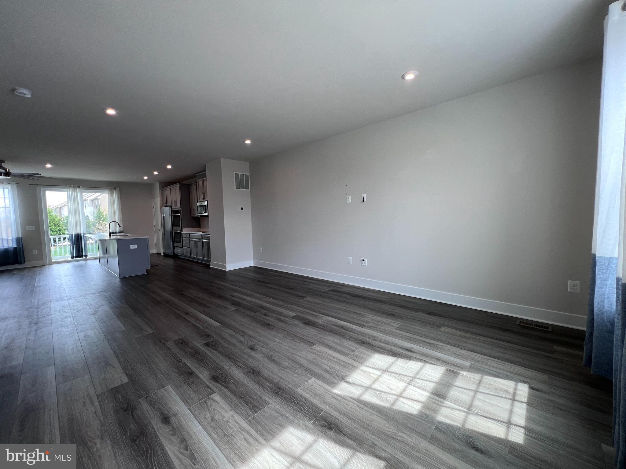 BRADLEY SQUARE - Residential Lease