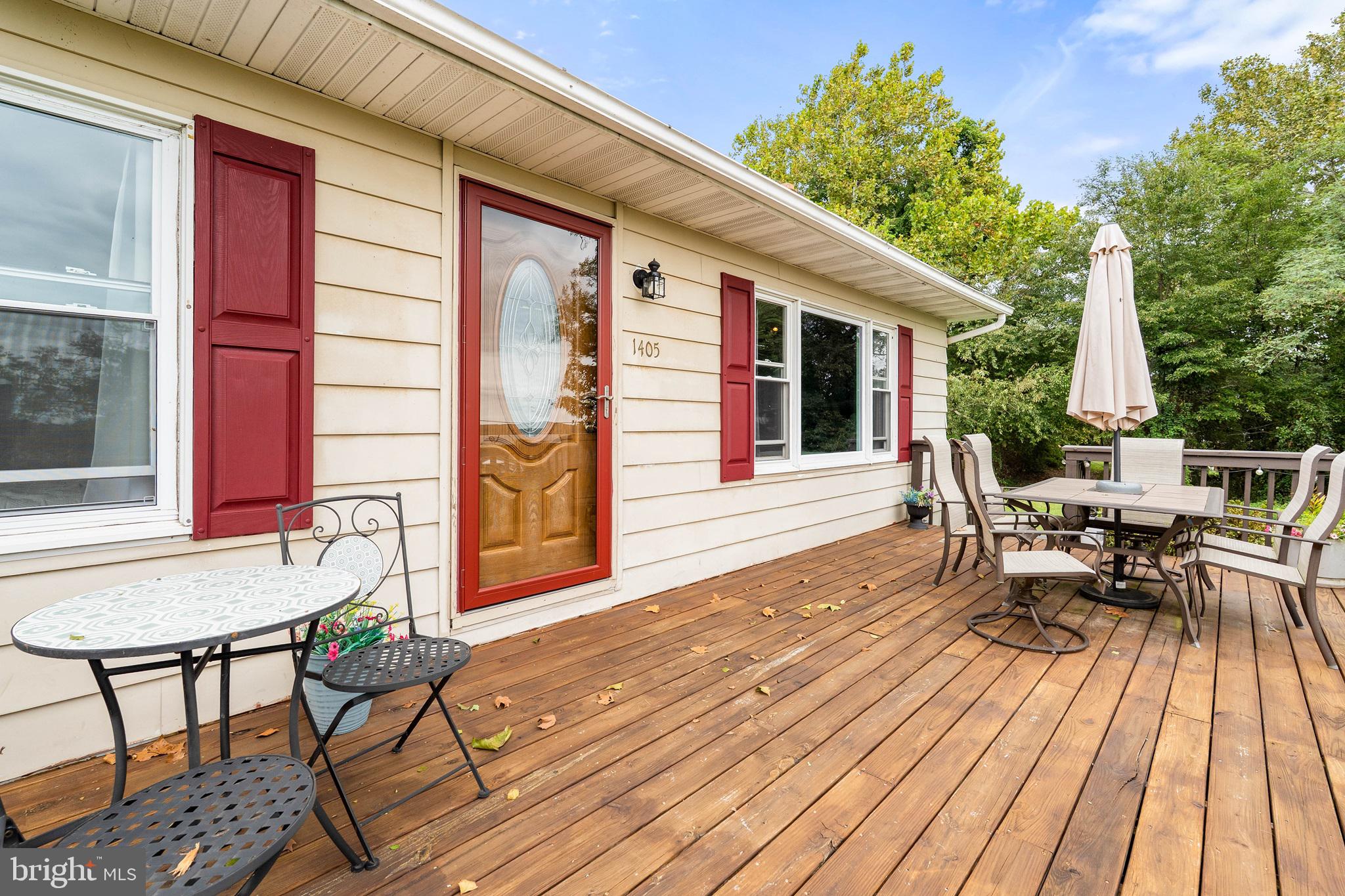 1405 CARPENTERS POINT RD.
