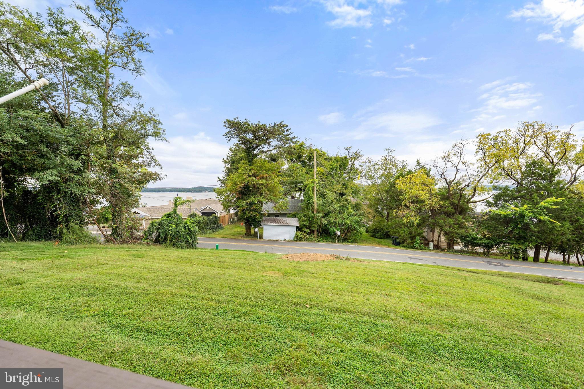 1405 CARPENTERS POINT RD.