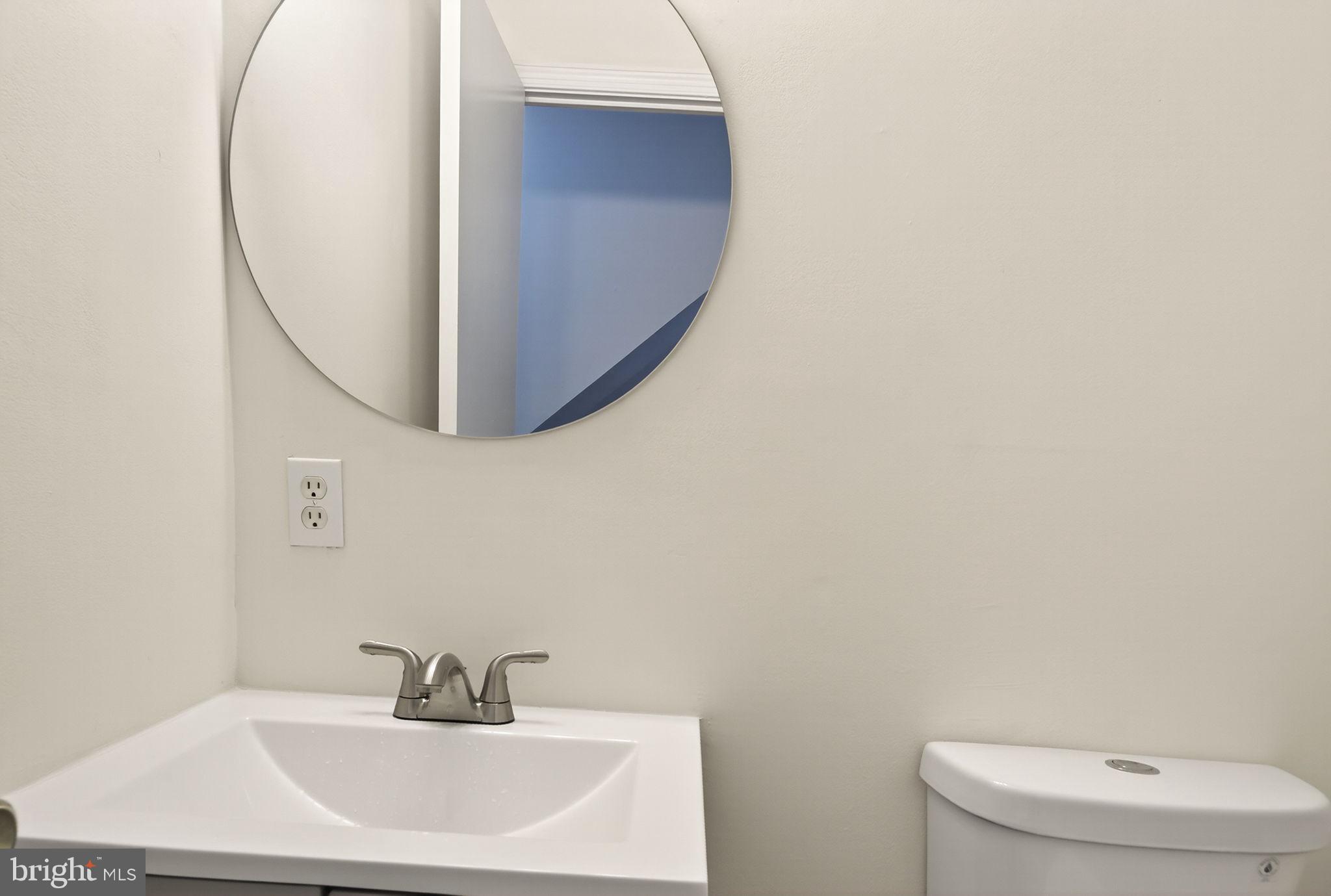 LONDON TOWNE - Residential