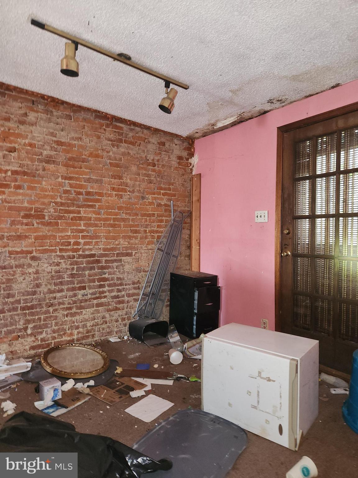 GERMANTOWN (EAST) - Residential