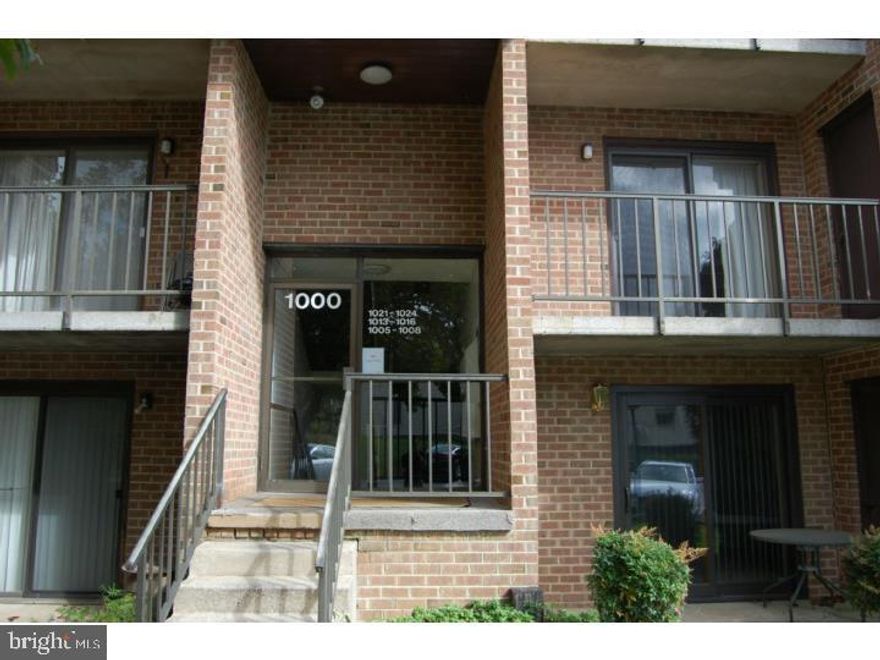 Nice, bright and clean 2 bedroom Goshen Valley condo available for rent.  This 2nd floor end unit condo has been updated with newer washer, dryer, oven, microwave, dishwasher, kitchen cabinets, etc.  West Chester Area Schools, community swimming pool, tennis courts, playground and clubhouse are some perks of living in this community.  Pictures are from previous listing.