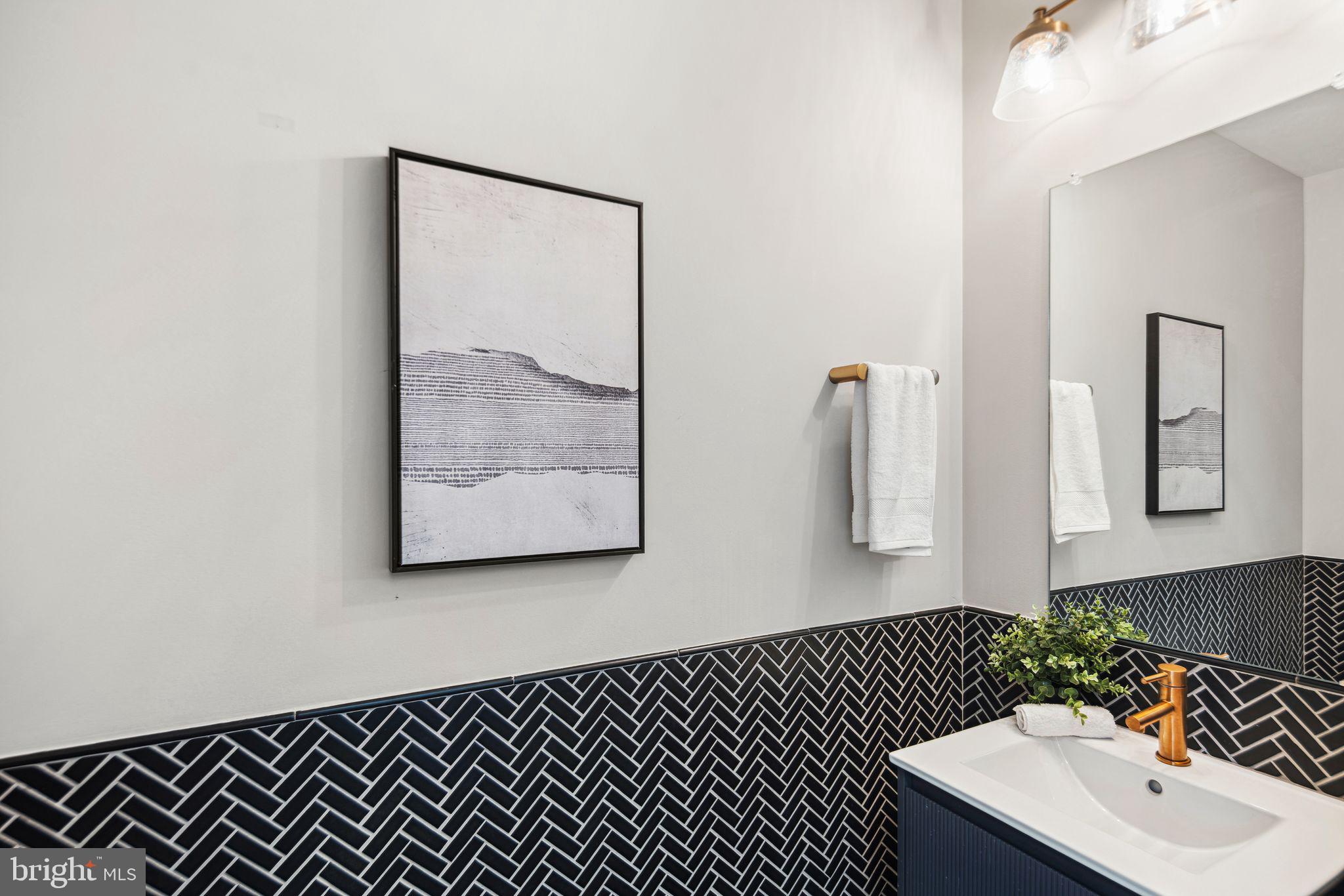 FAIRMOUNT - Residential Lease