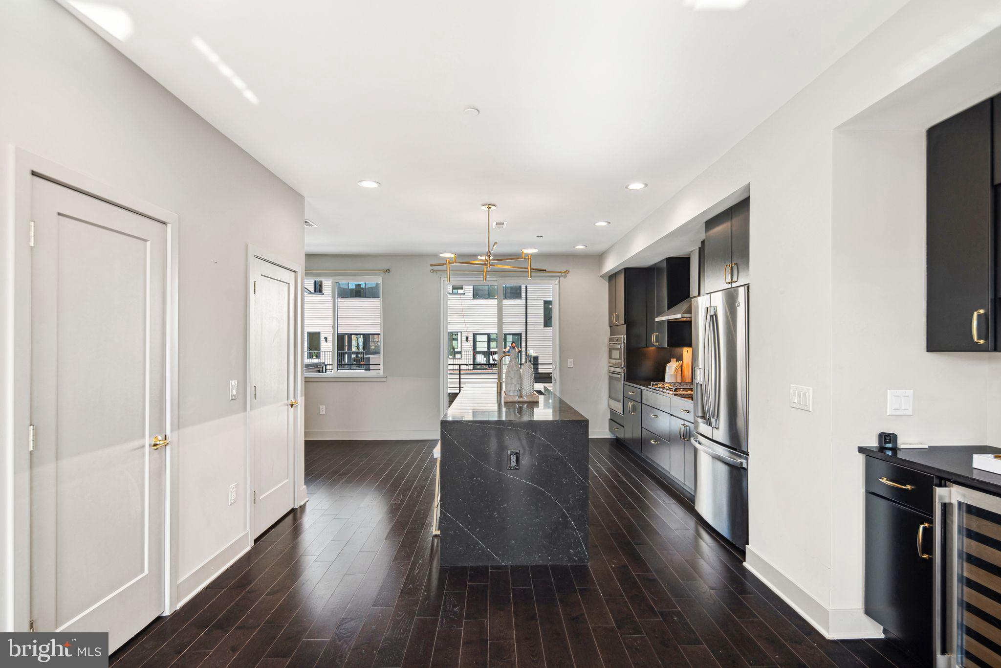 FAIRMOUNT - Residential Lease