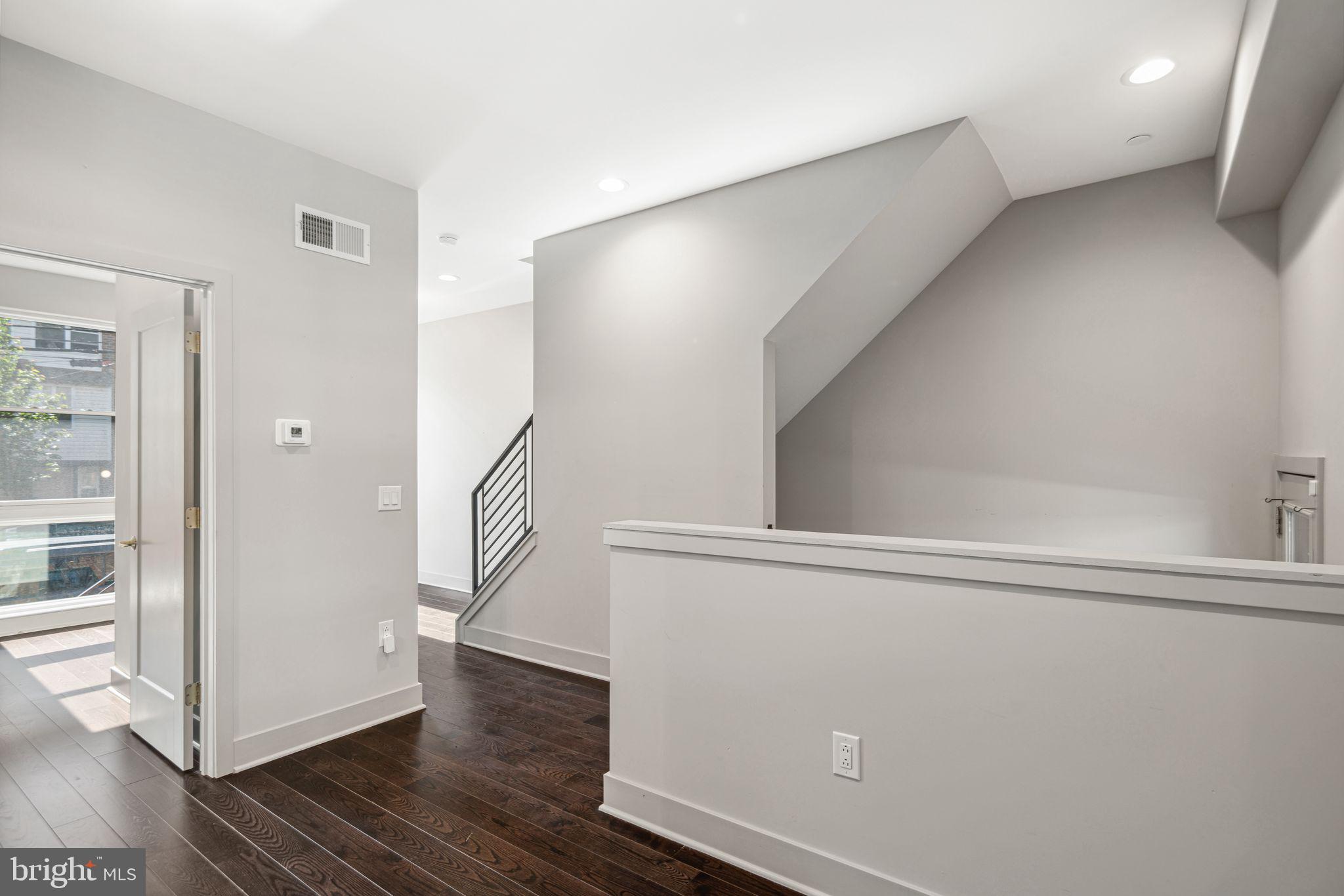 FAIRMOUNT - Residential Lease