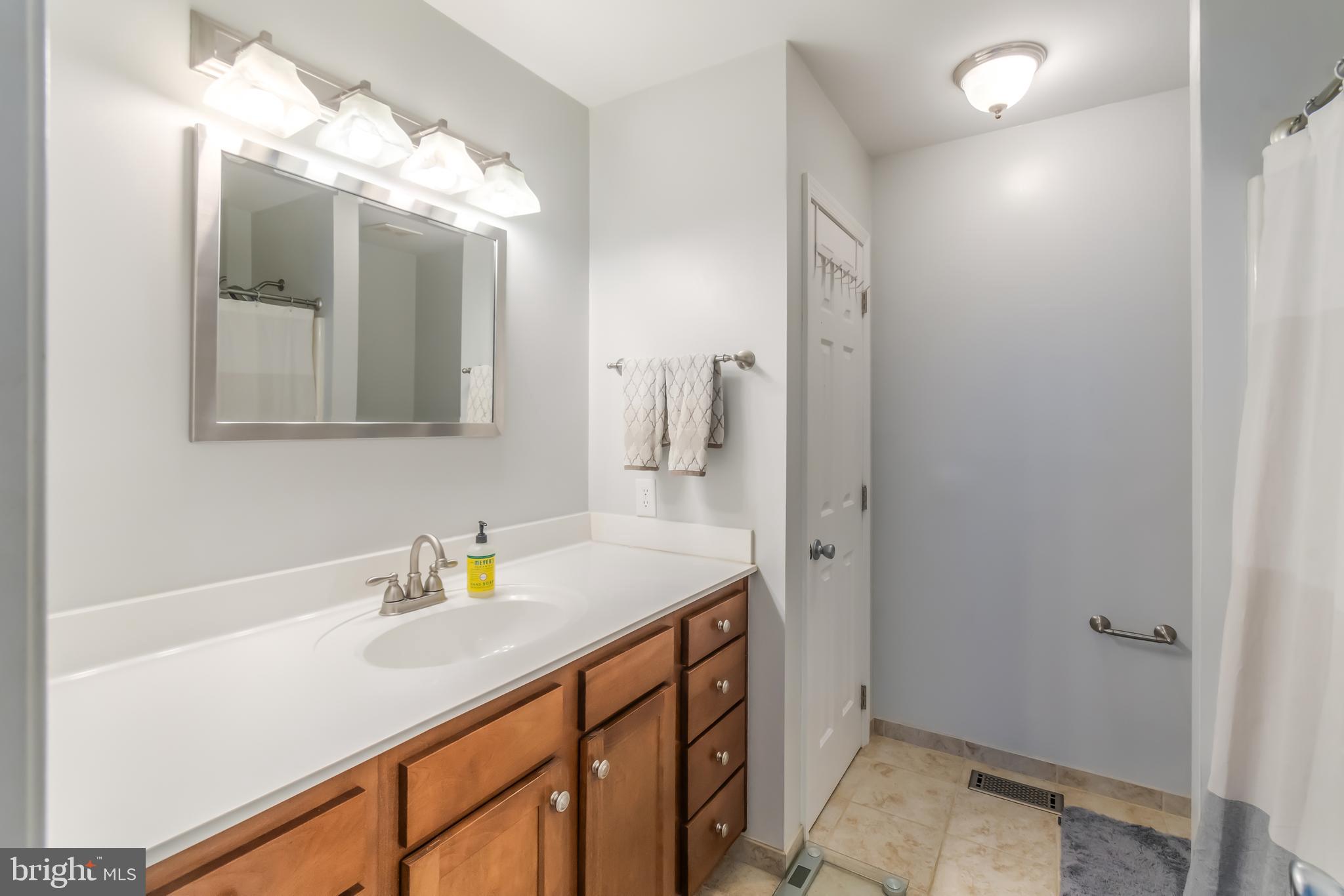 DIAMOND HILLS - Residential