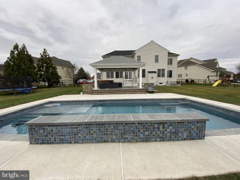 Homes For Rent - 23222 Hemmingford Circle<br/> STERLING, VA 20166