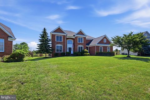 Homes For Rent - 23222 Hemmingford Circle<br/> Loudoun County, STERLING, VA 20166