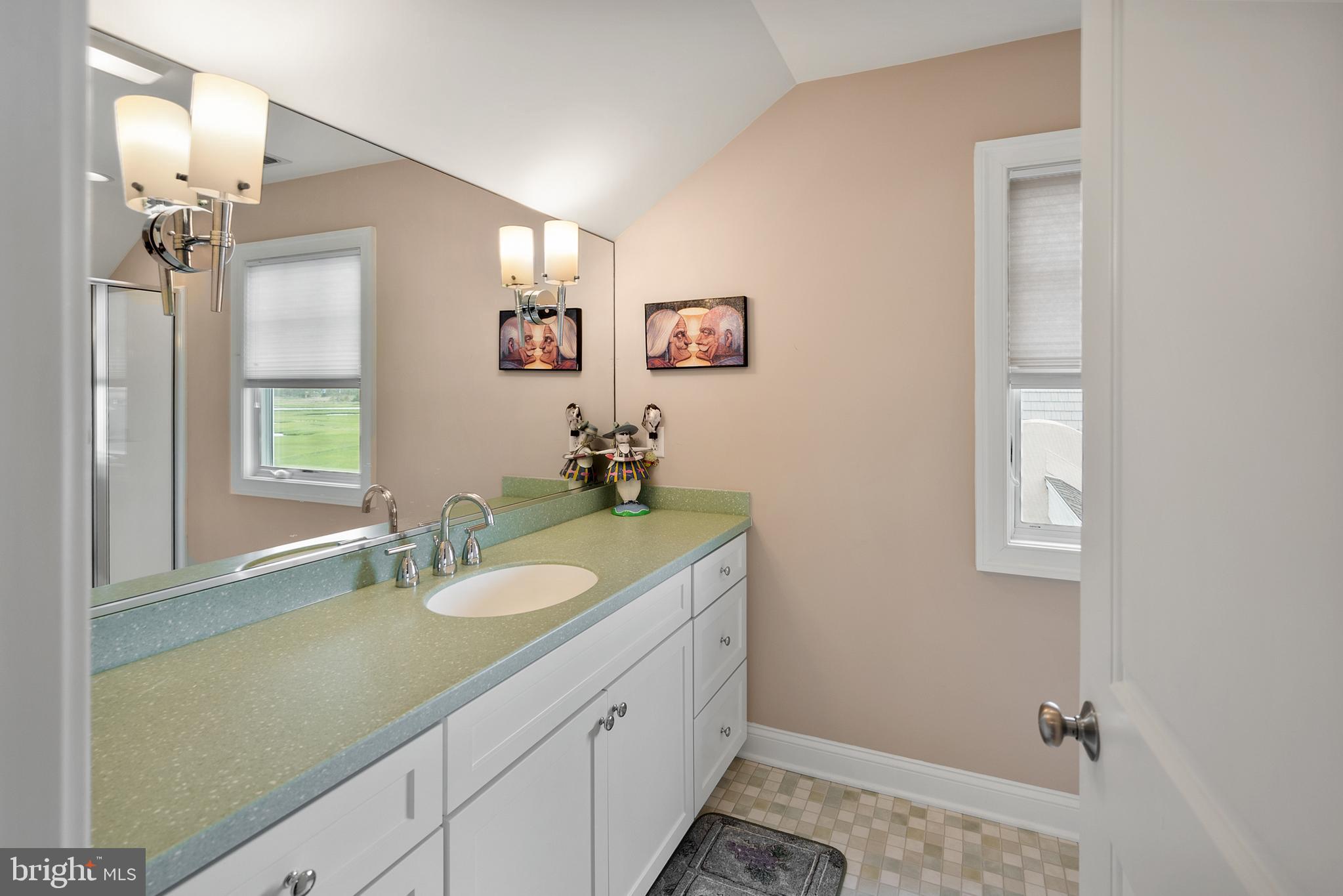 CAINE KEYS II EXT - Residential