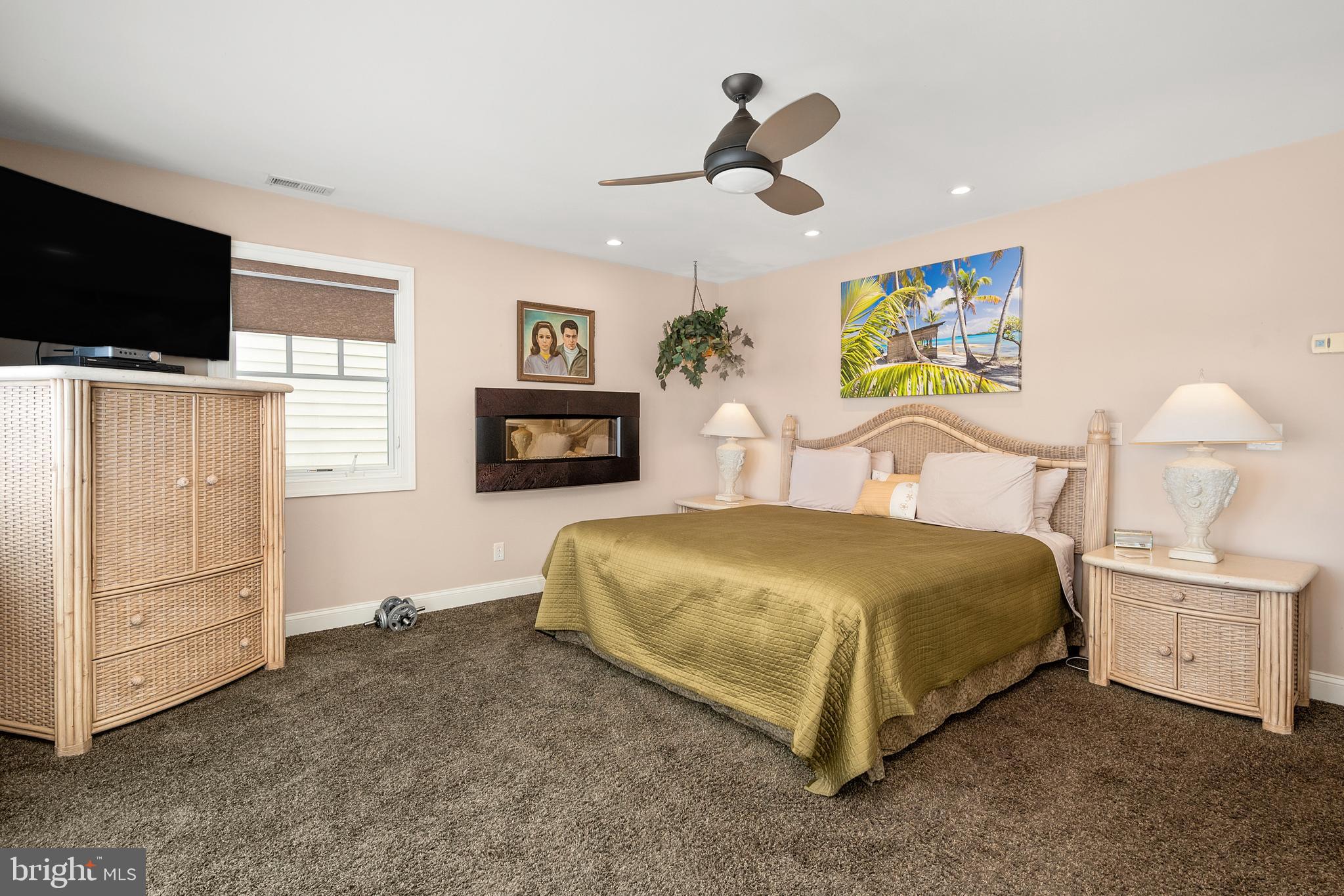 CAINE KEYS II EXT - Residential