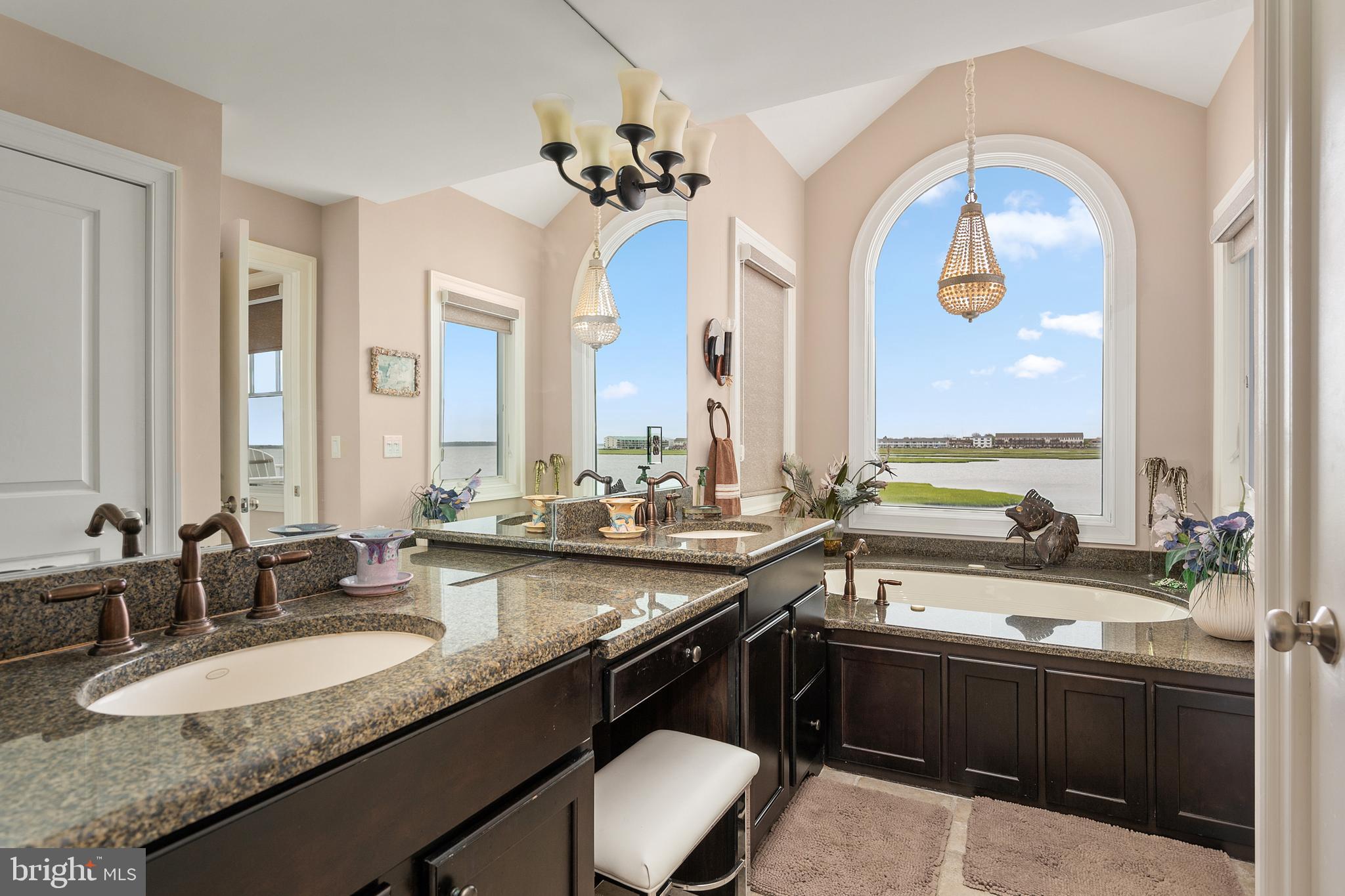 CAINE KEYS II EXT - Residential