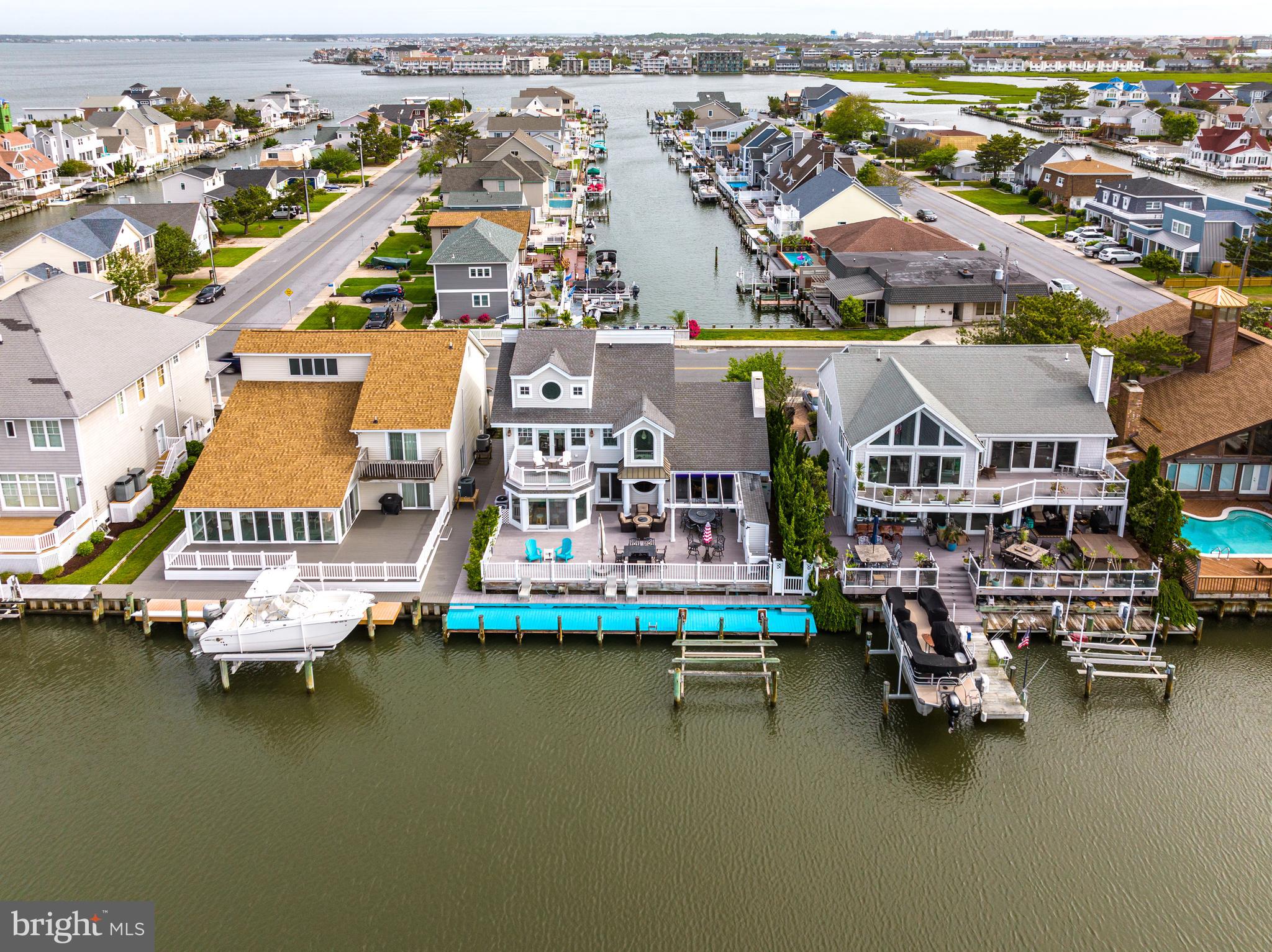 CAINE KEYS II EXT - Residential