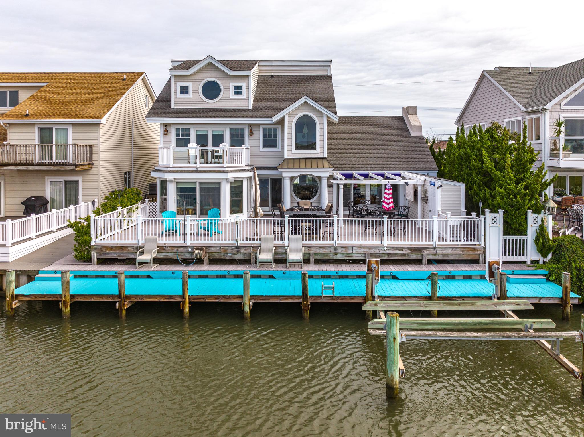 CAINE KEYS II EXT - Residential