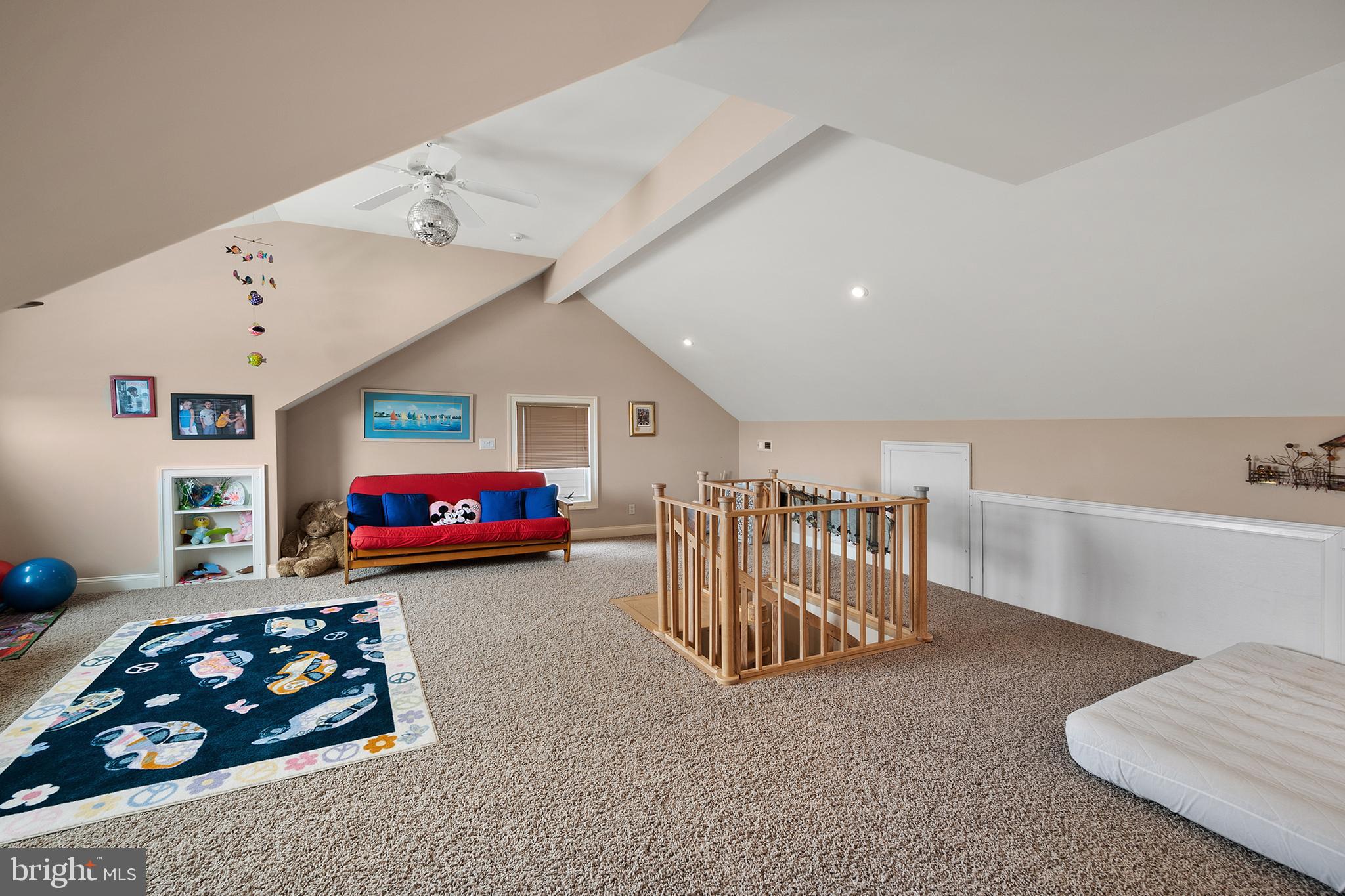 CAINE KEYS II EXT - Residential